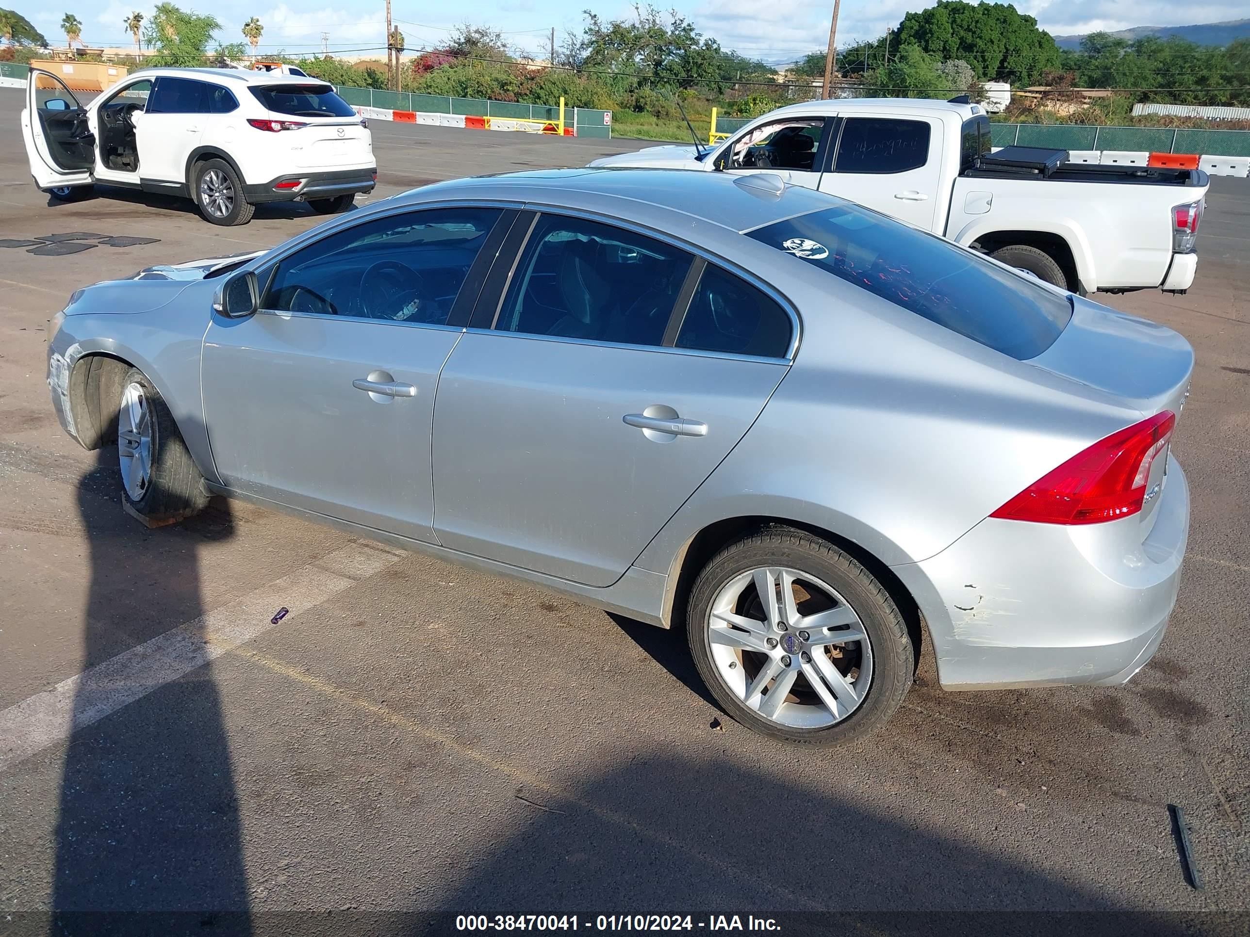 2014 Volvo S60 vin: YV1612FS3E1284375