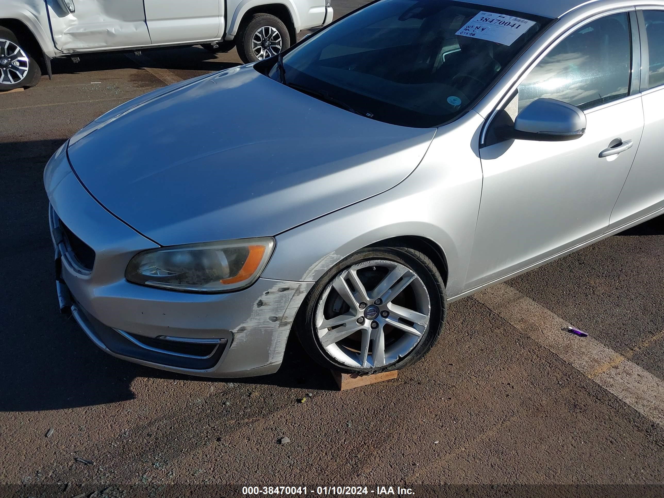 2014 Volvo S60 vin: YV1612FS3E1284375