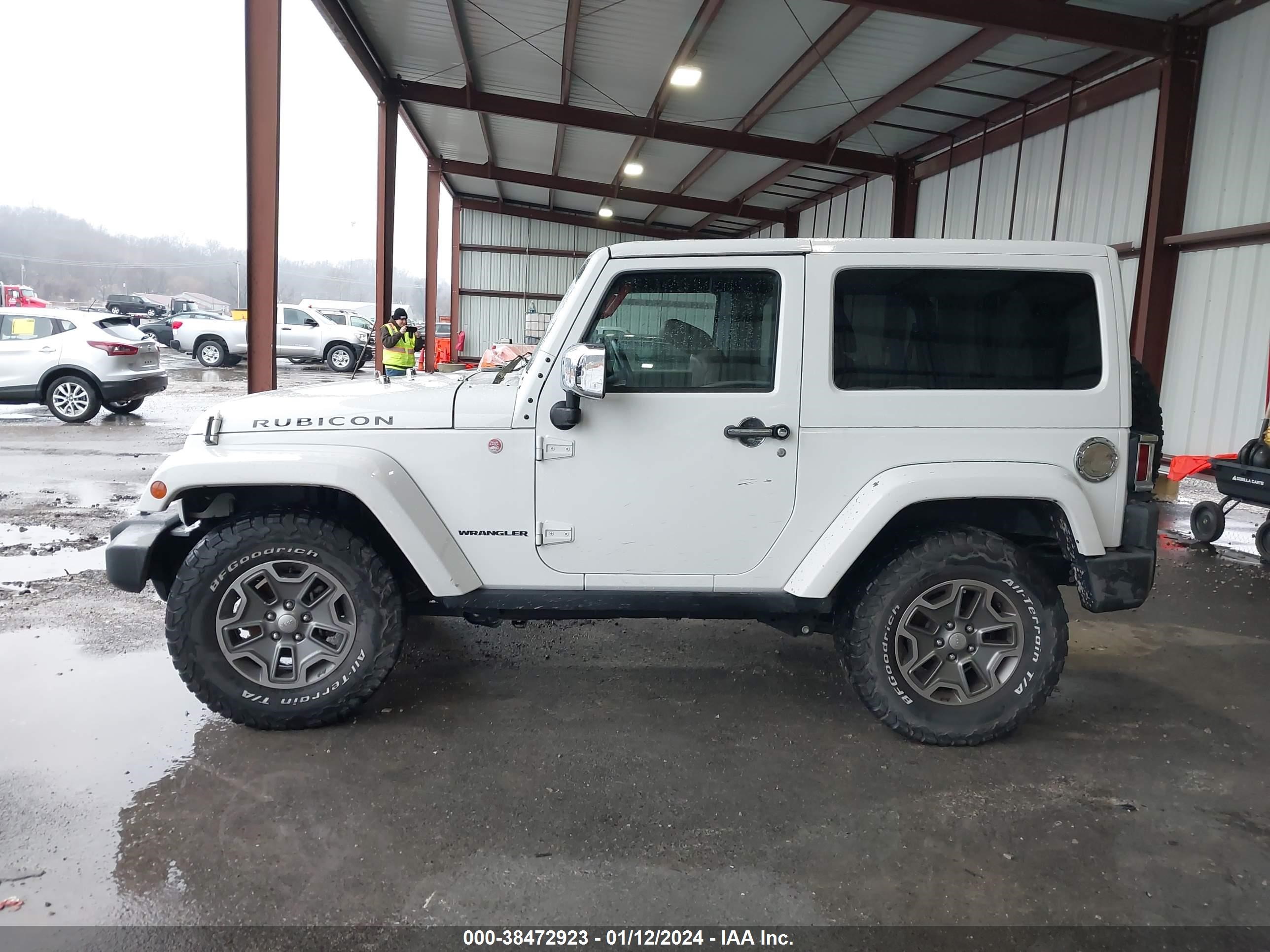 2014 Jeep Wrangler Rubicon vin: 1C4BJWCG3EL143855