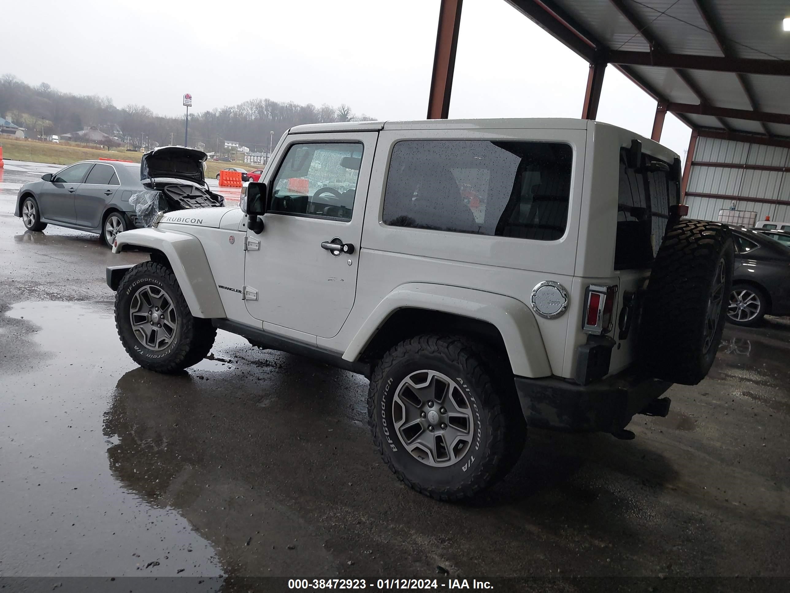 2014 Jeep Wrangler Rubicon vin: 1C4BJWCG3EL143855