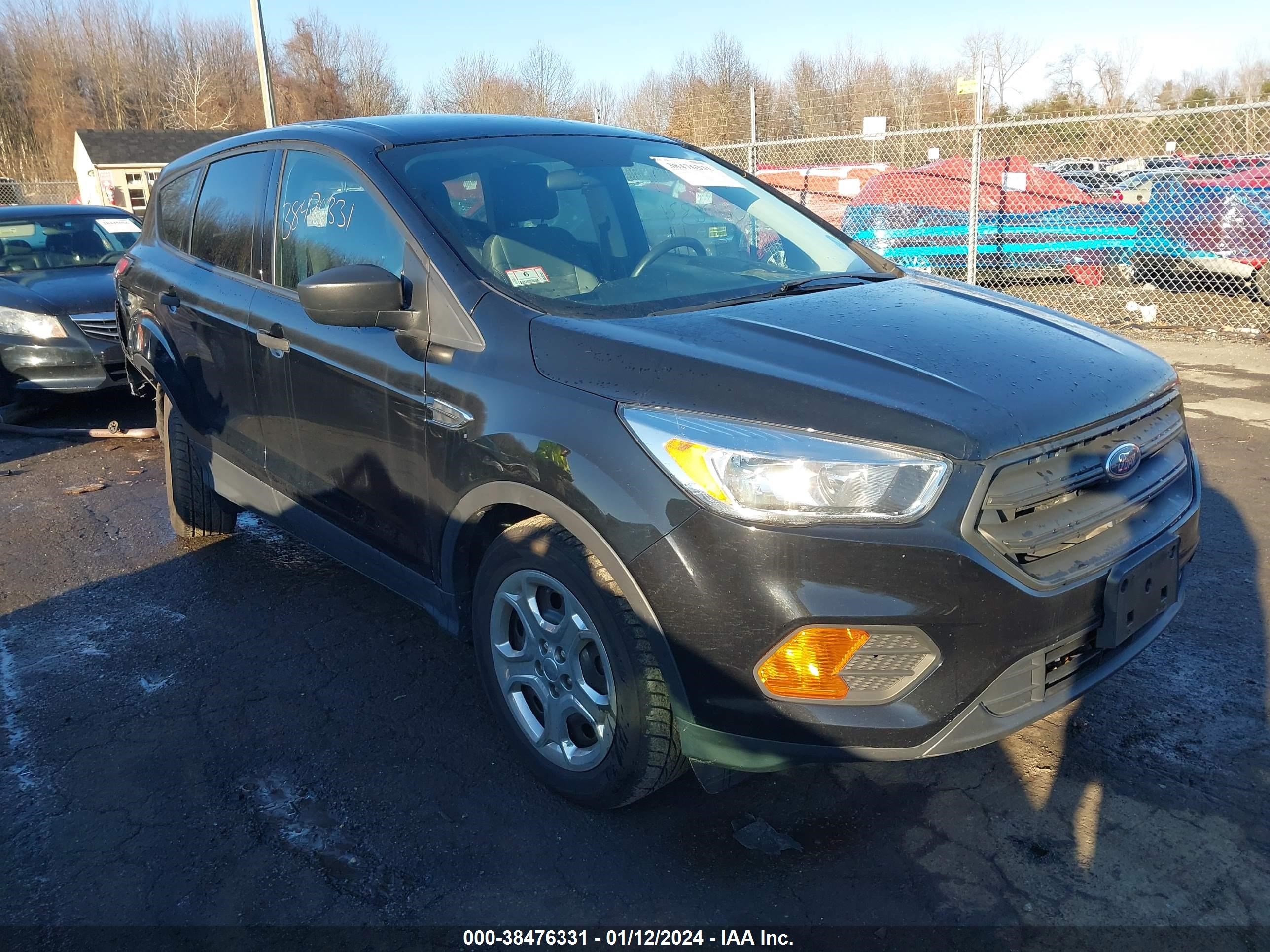 2017 Ford Escape S vin: 1FMCU0F74HUD01568