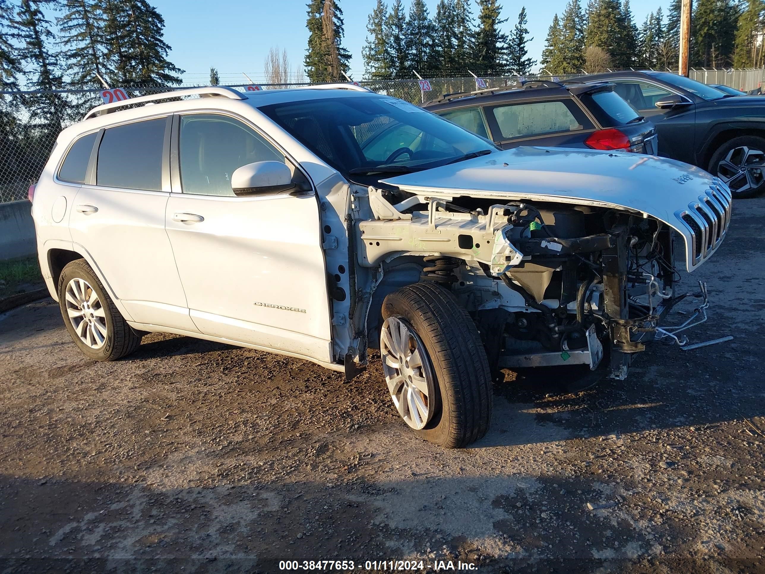 2017 Jeep Cherokee Overland 4X4 vin: 1C4PJMJS2HW609358