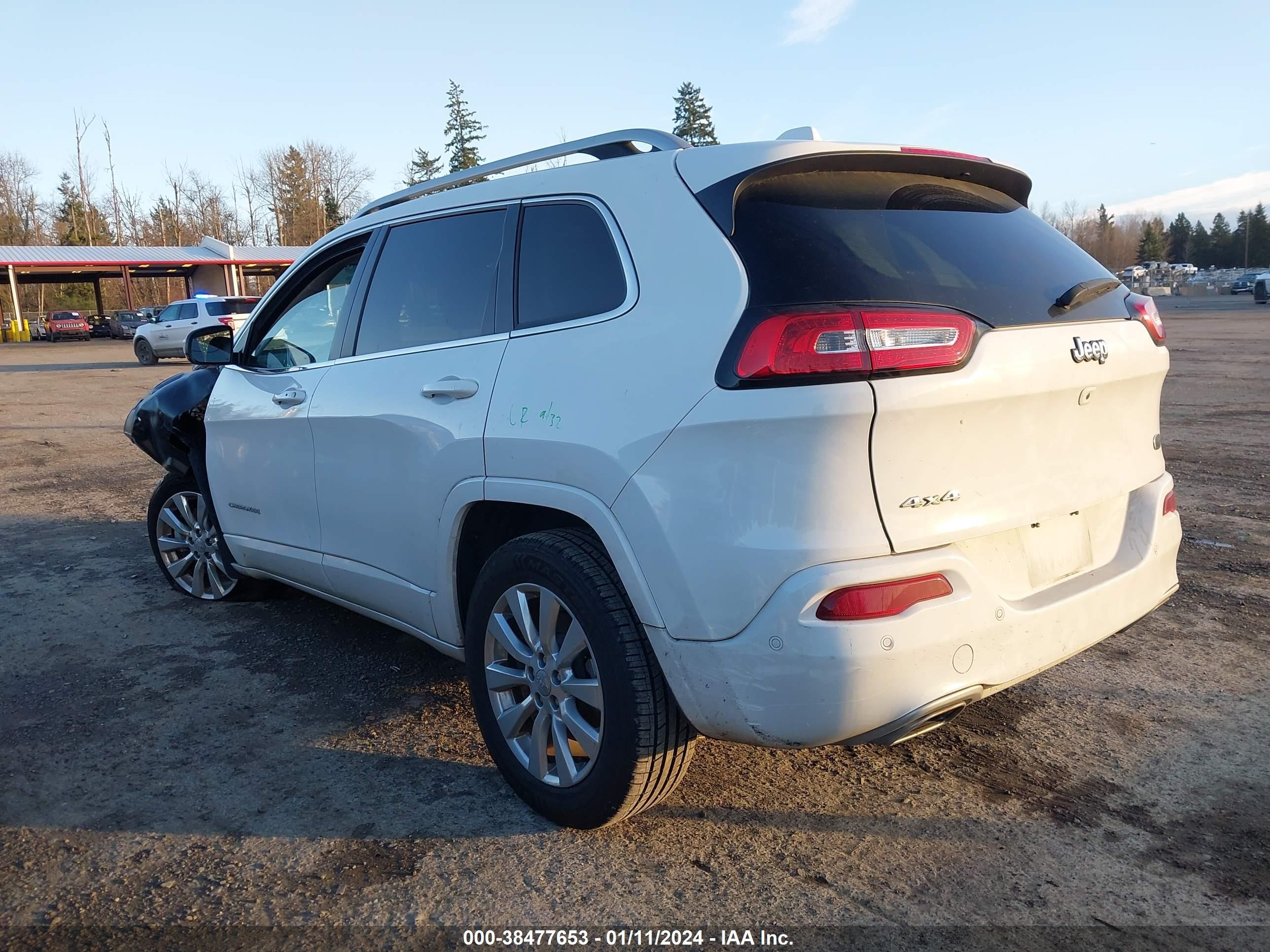 2017 Jeep Cherokee Overland 4X4 vin: 1C4PJMJS2HW609358