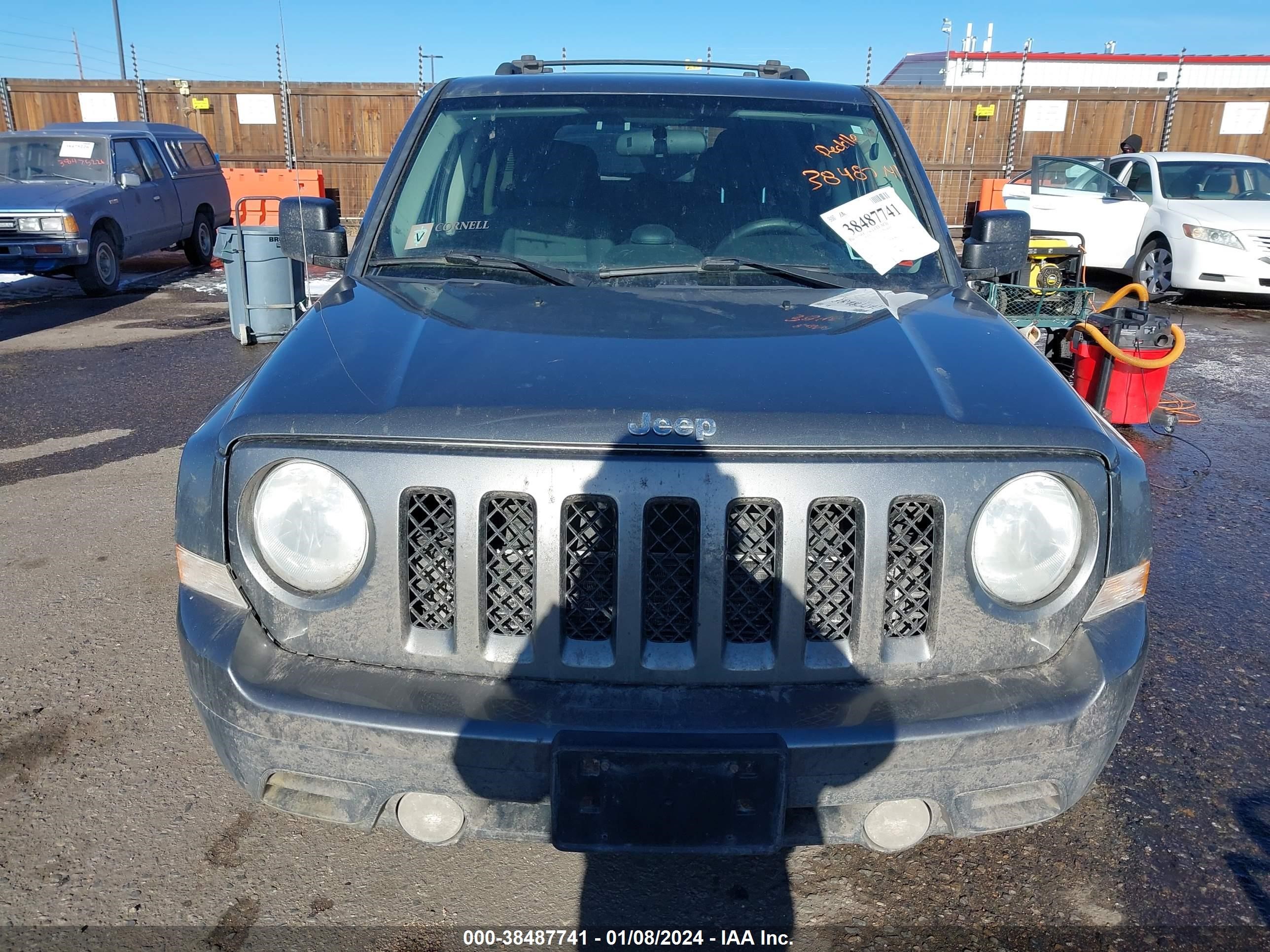 2012 Jeep Patriot Latitude vin: 1C4NJRFB7CD659609