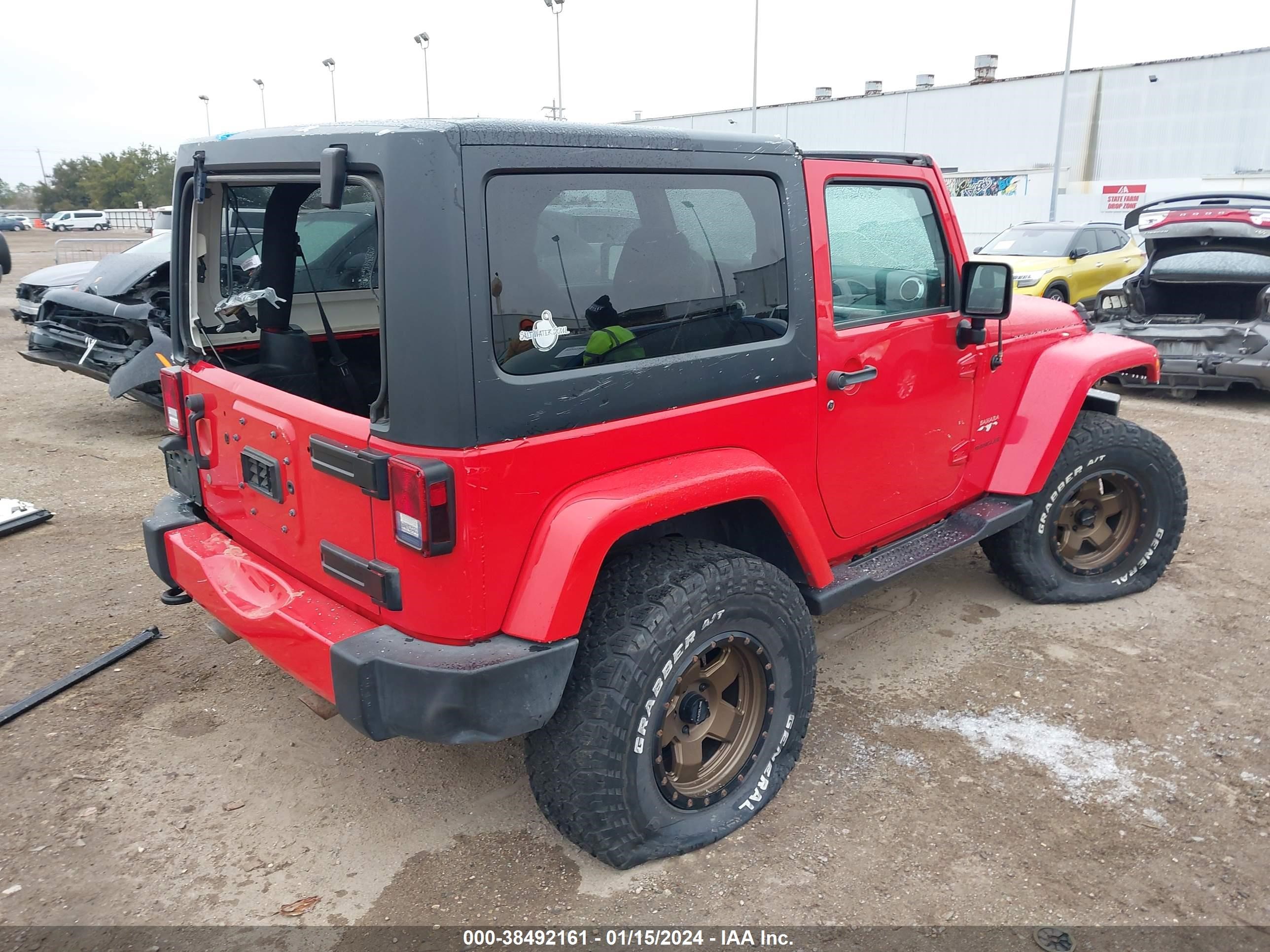 2017 Jeep Wrangler Sahara 4X4 vin: 1C4AJWBG8HL533108