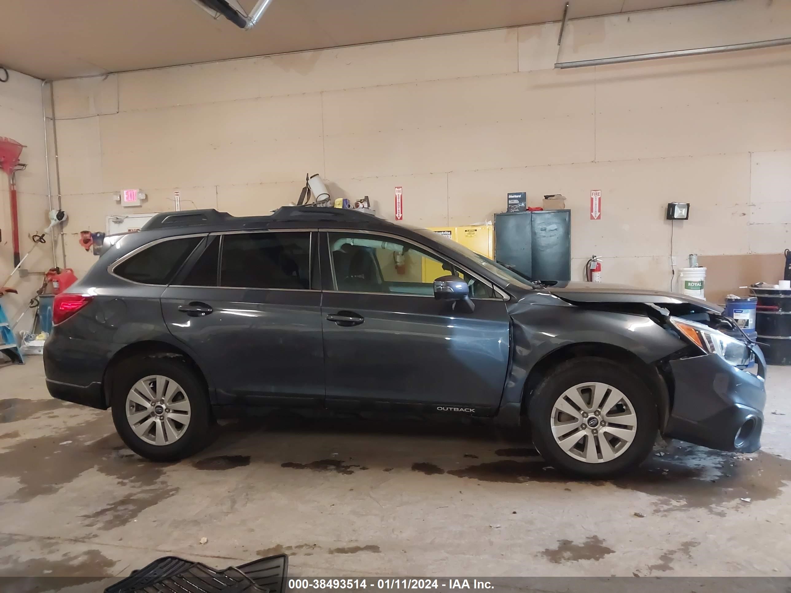 2017 Subaru Outback 2.5I Premium vin: 4S4BSAFC4H3264855