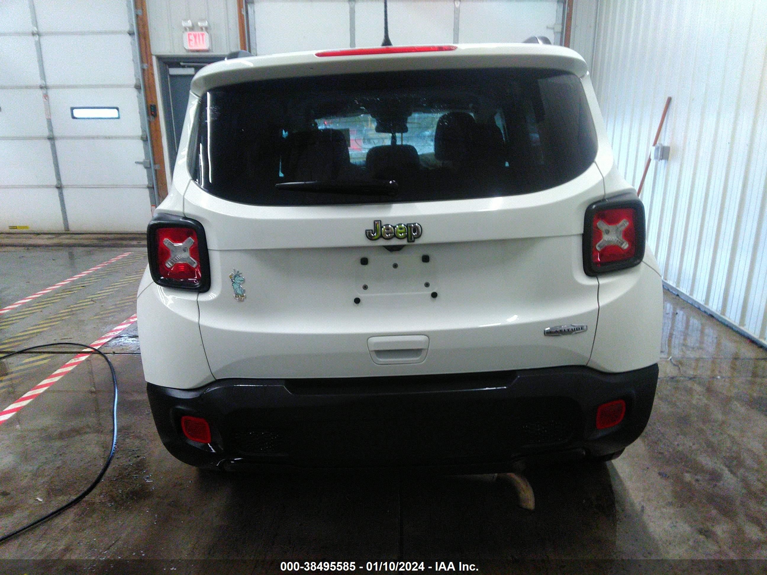 2020 Jeep Renegade Latitude Fwd vin: ZACNJABB8LPL08133