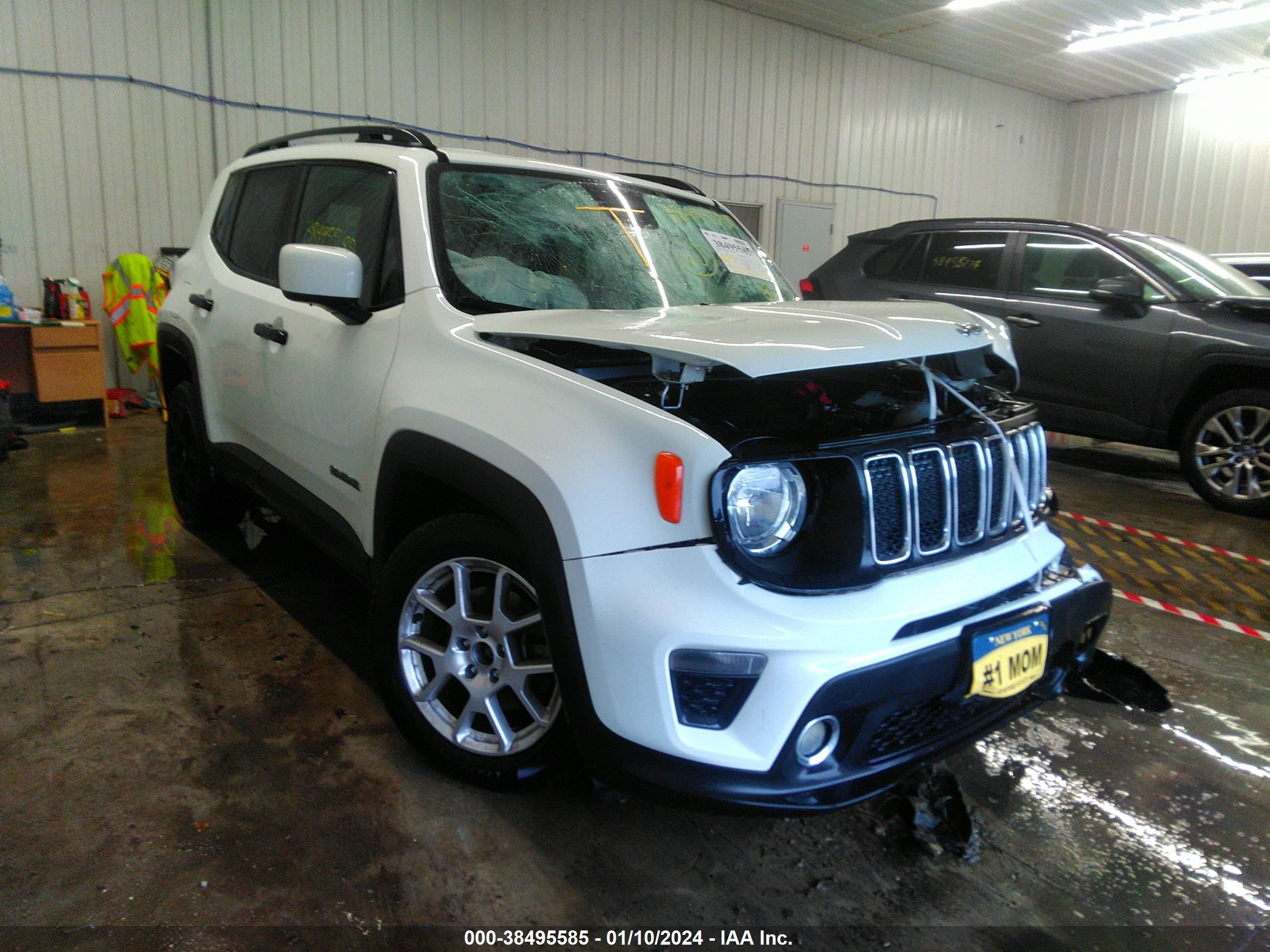 2020 Jeep Renegade Latitude Fwd vin: ZACNJABB8LPL08133