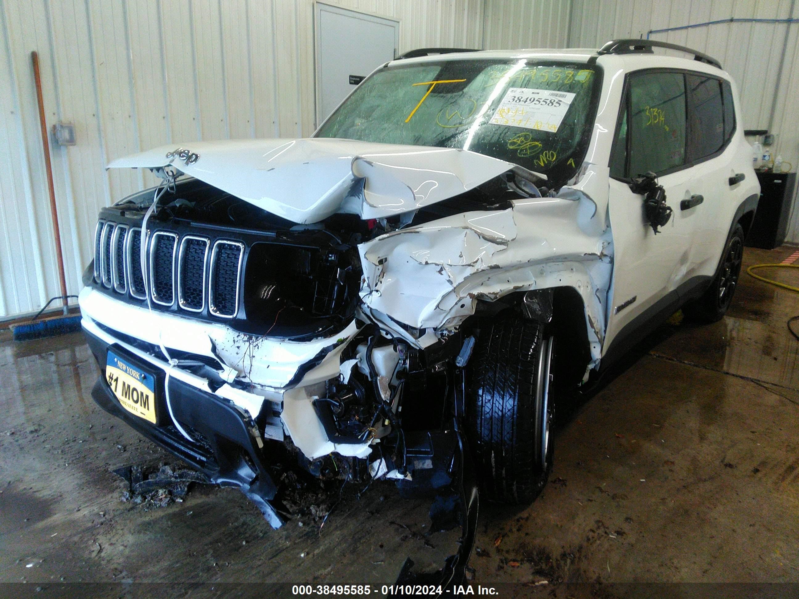 2020 Jeep Renegade Latitude Fwd vin: ZACNJABB8LPL08133