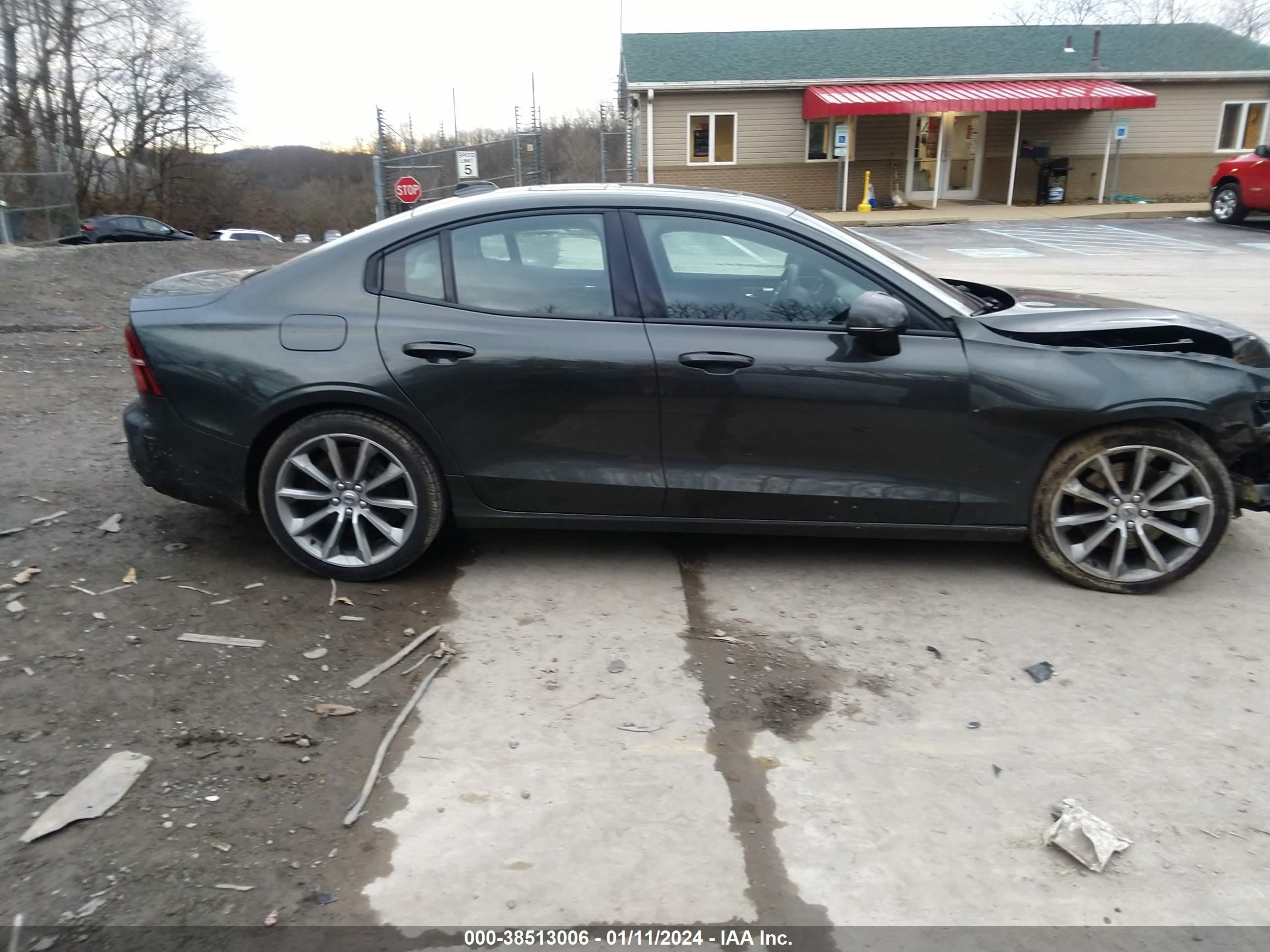 2020 Volvo S60 T6 Momentum vin: 7JRA22TK9LG057575