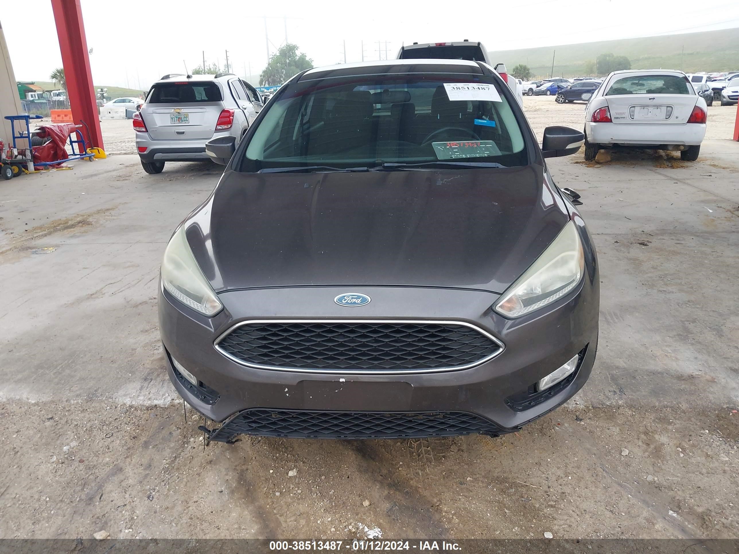 2015 Ford Focus Se vin: 1FADP3K22FL228124