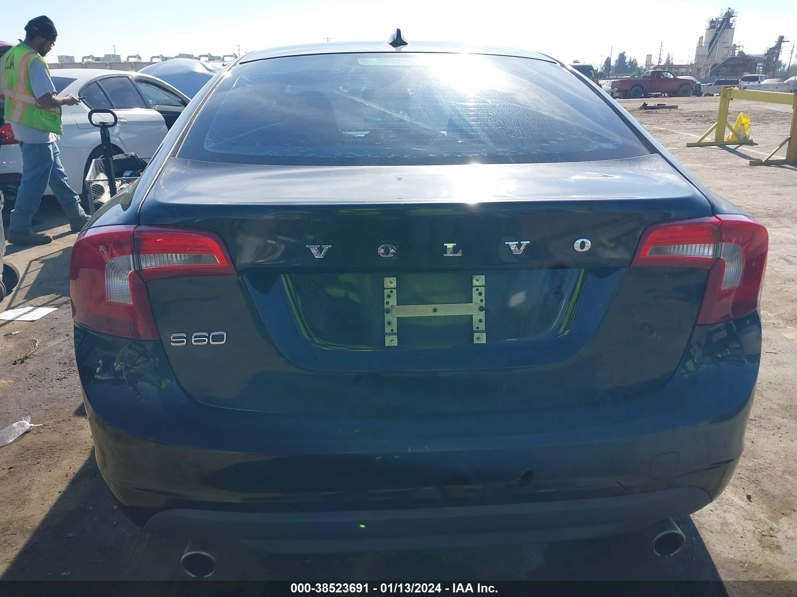 2013 Volvo S60 vin: YV1612FS5D2179913