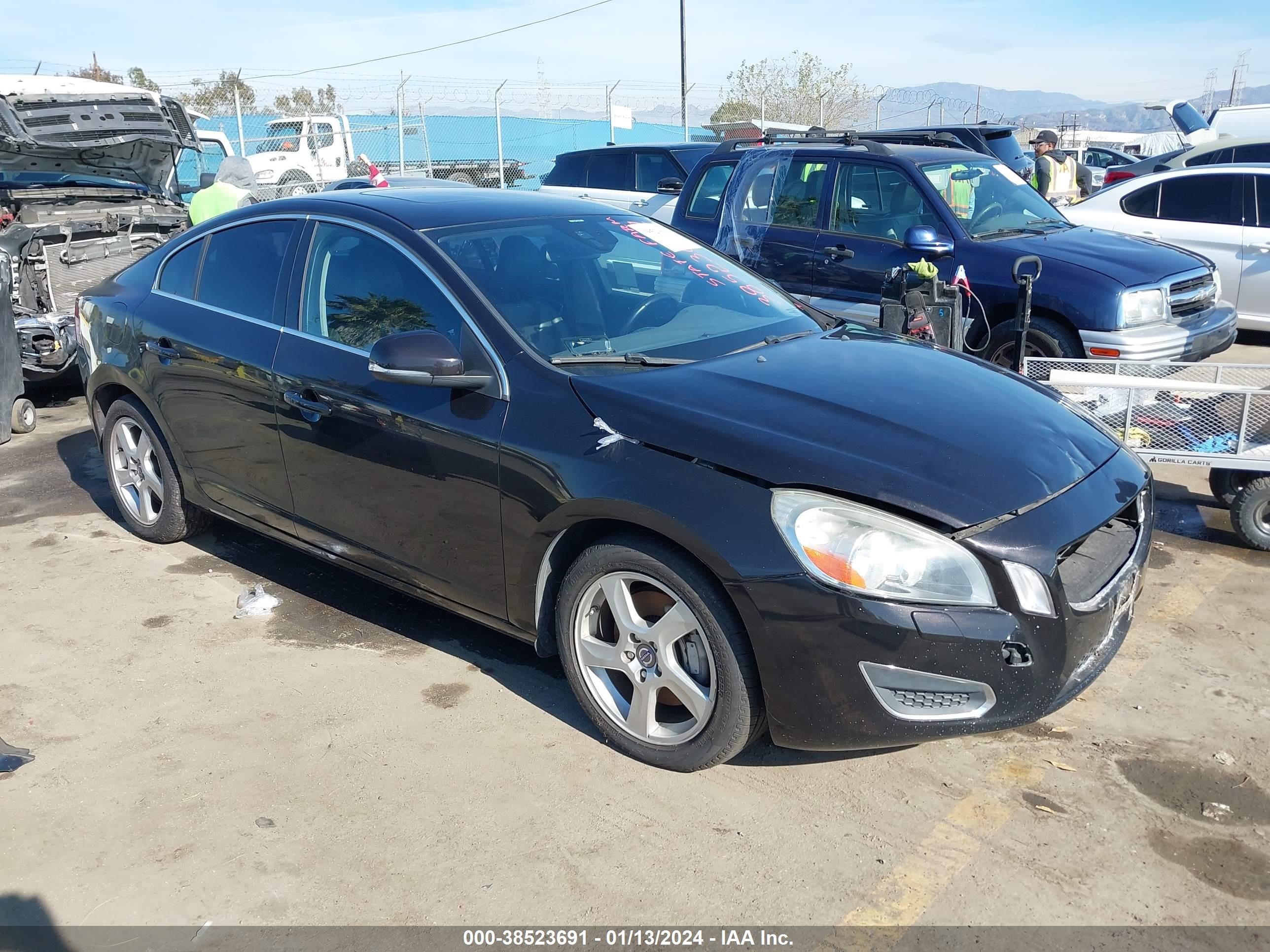 2013 Volvo S60 vin: YV1612FS5D2179913