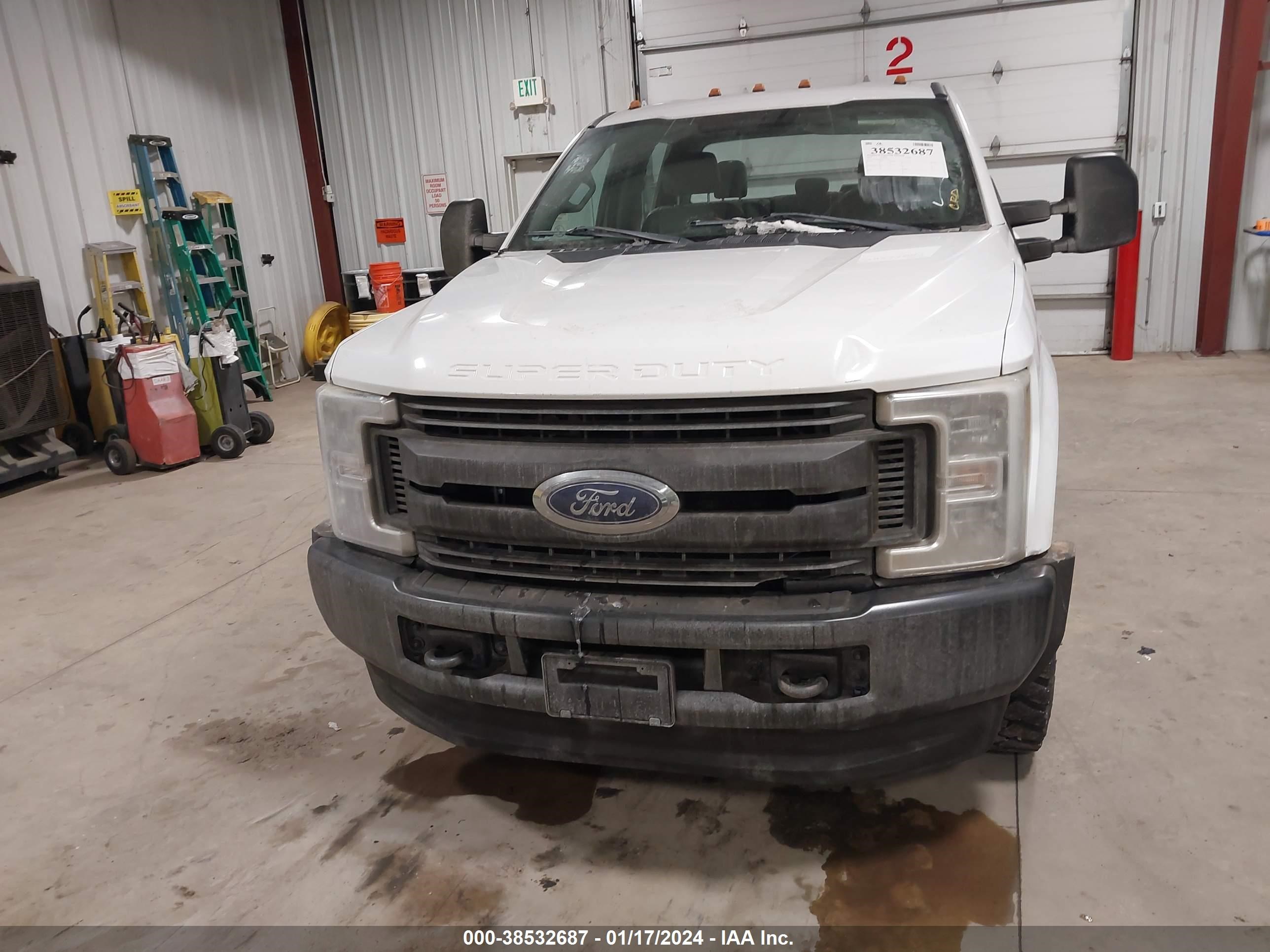 2019 Ford F-350 Super Duty vin: 1FDWW3D64KEG56499