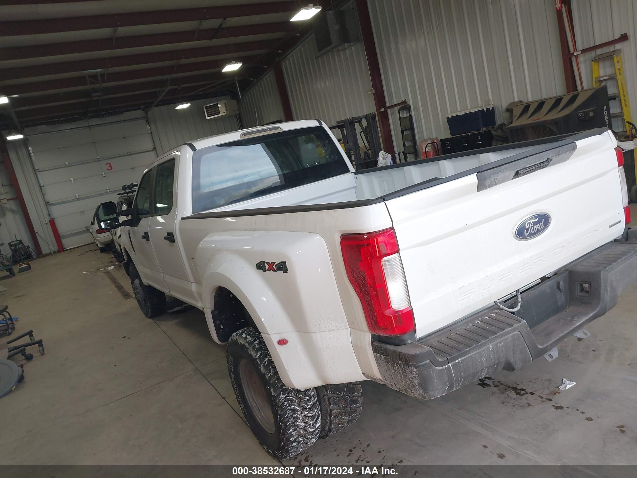 2019 Ford F-350 Super Duty vin: 1FDWW3D64KEG56499