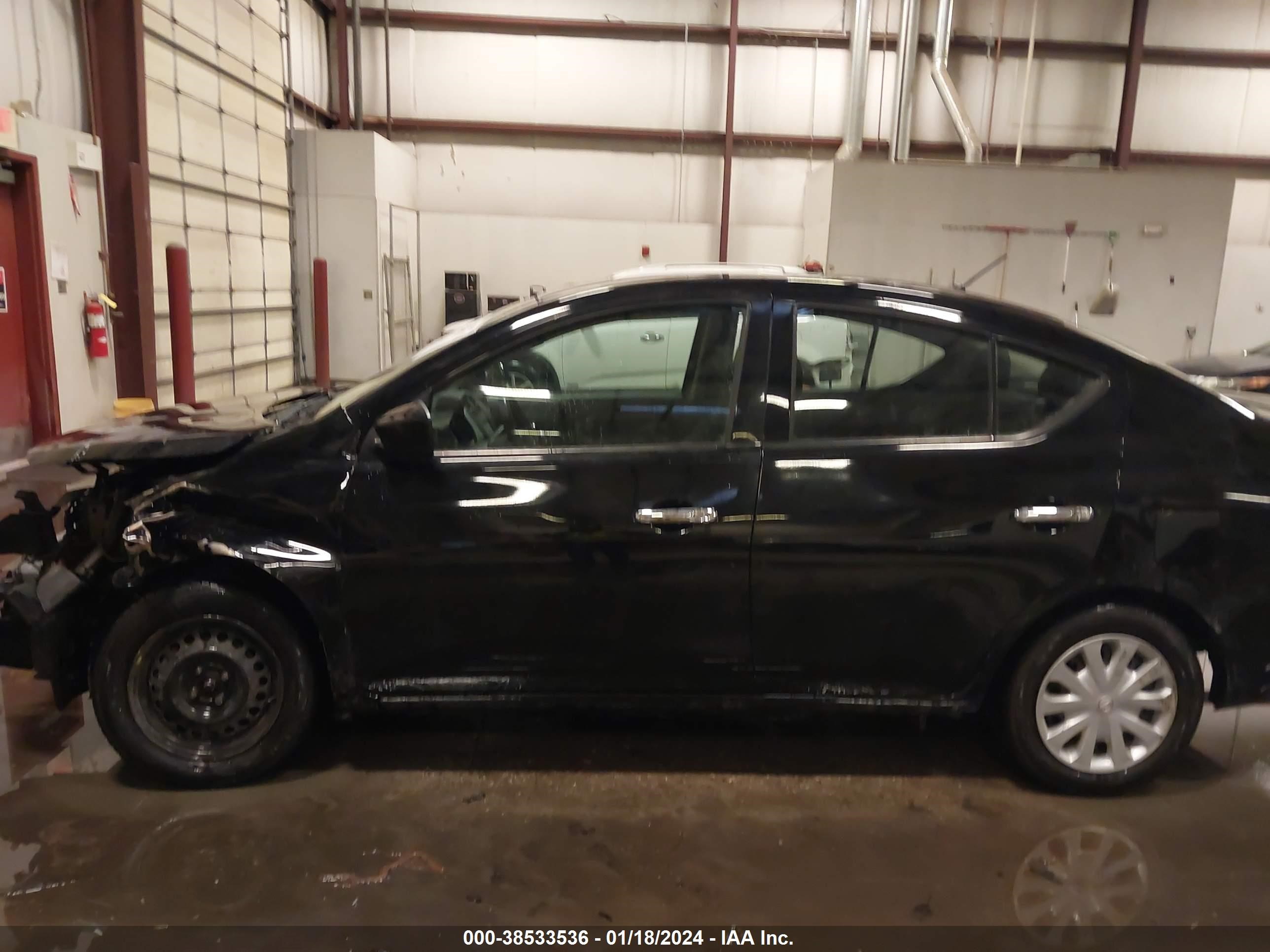 2018 Nissan Versa 1.6 Sv vin: 3N1CN7AP8JL885641