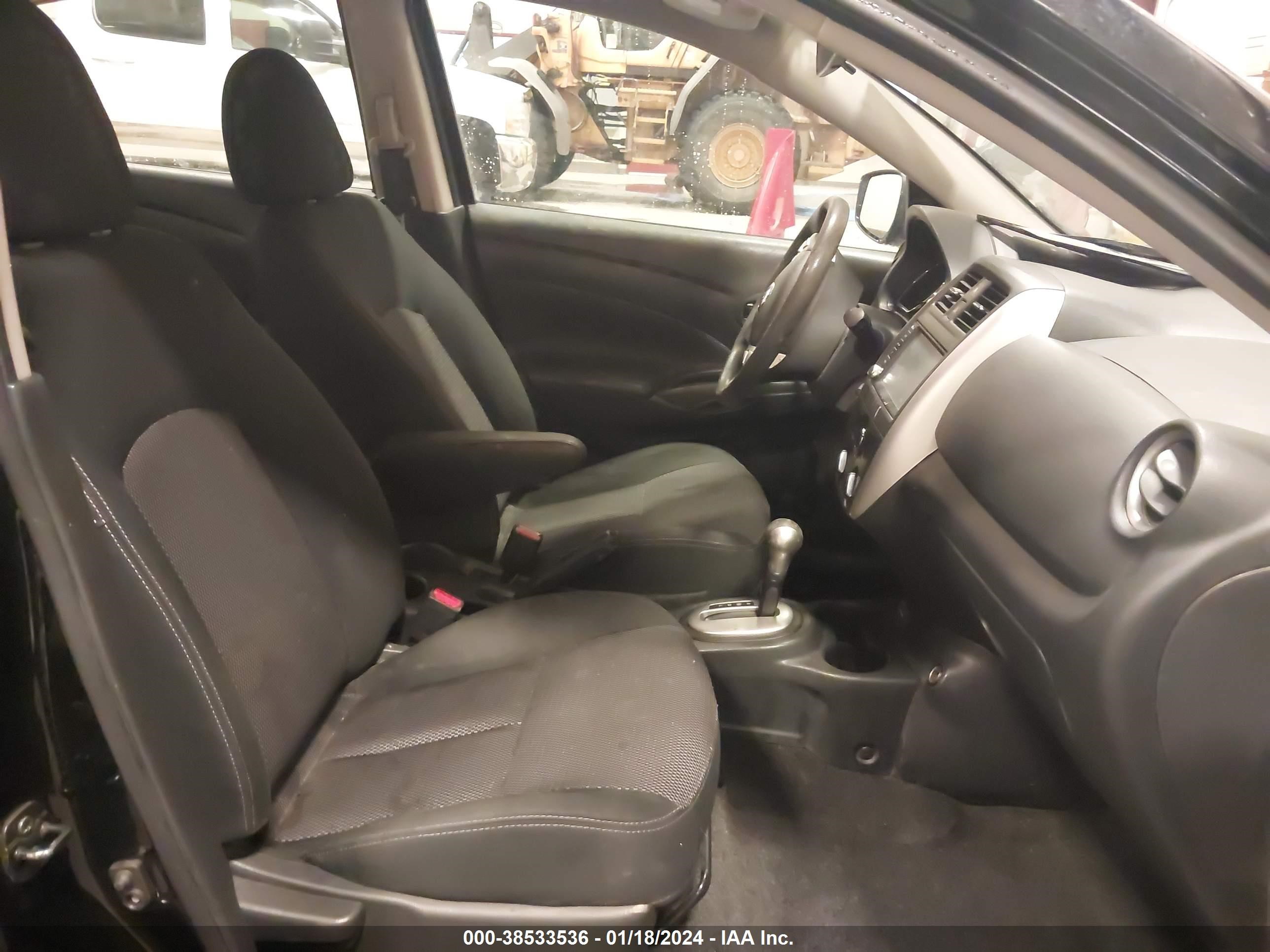 2018 Nissan Versa 1.6 Sv vin: 3N1CN7AP8JL885641