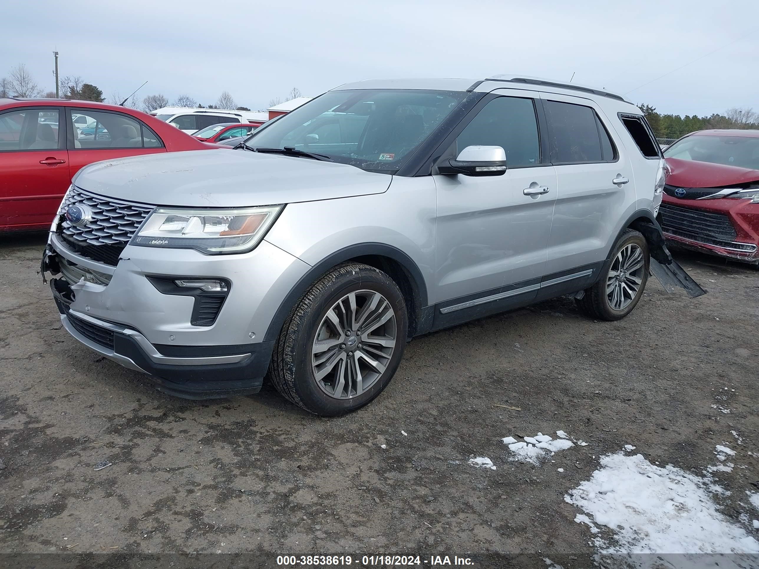 2019 Ford Explorer Platinum vin: 1FM5K8HT5KGA37595