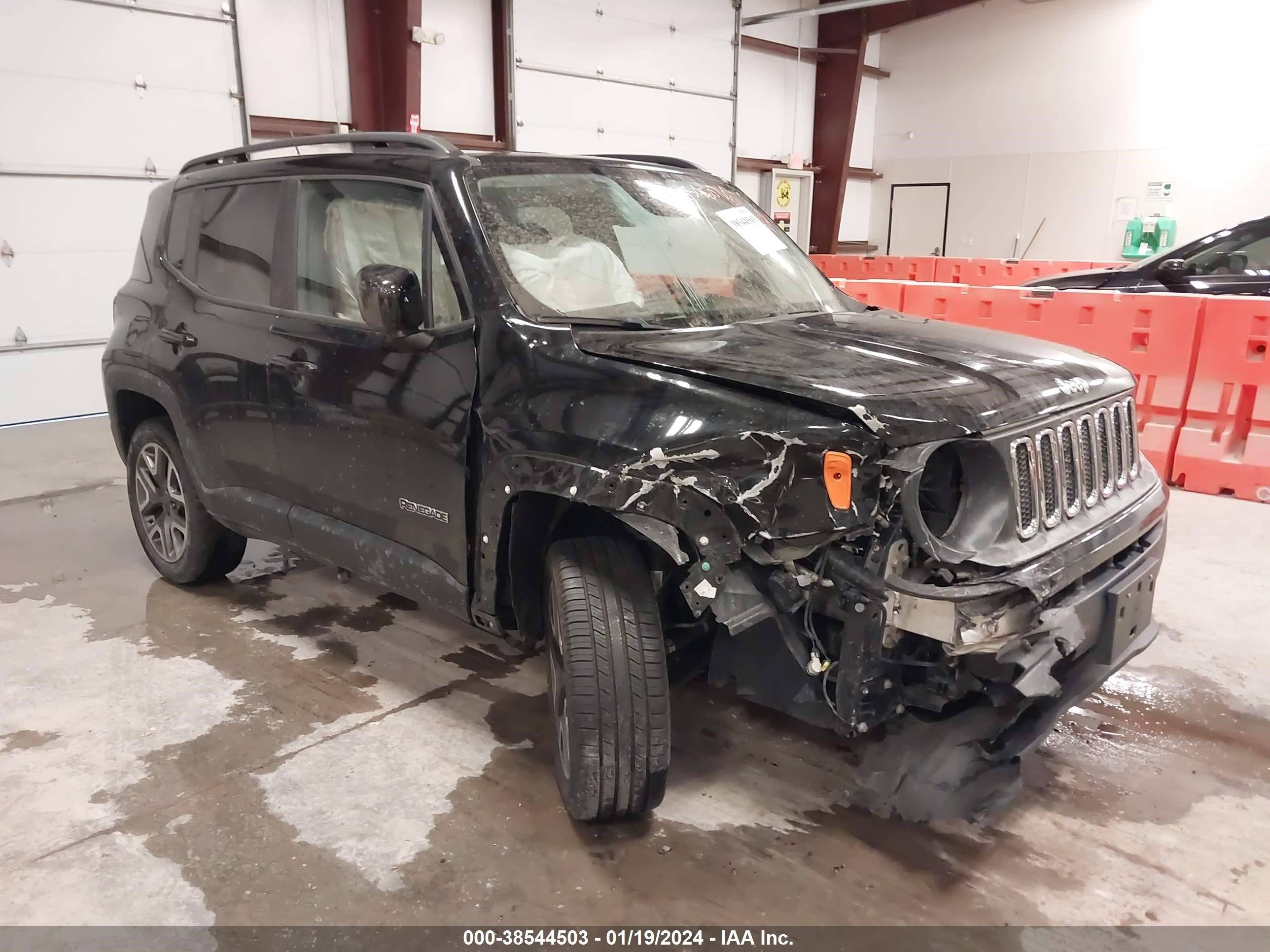 2017 Jeep Renegade Latitude 4X4 vin: ZACCJBBB6HPE74657