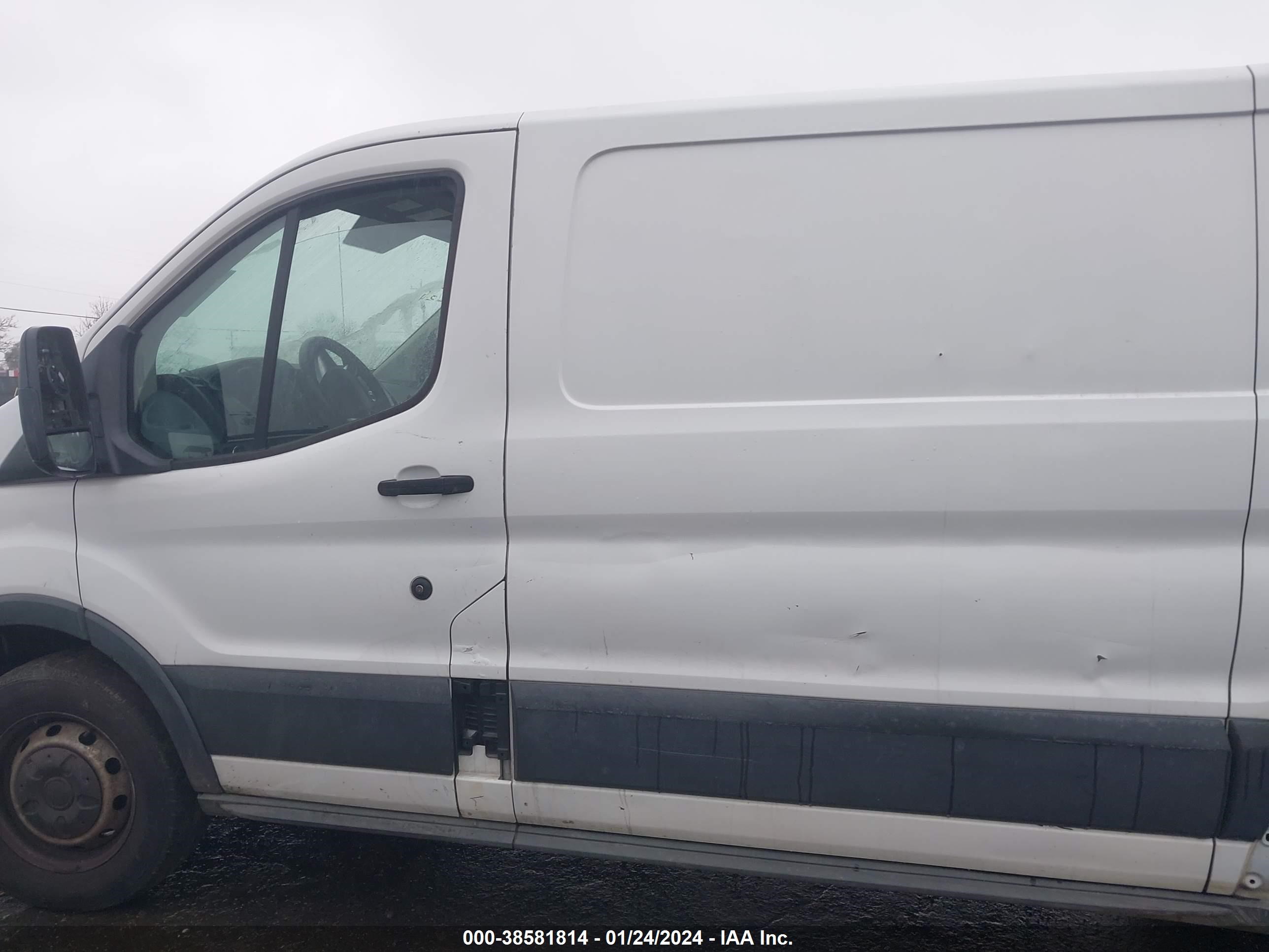 2015 Ford Transit-150 vin: 1FTNE1YM5FKB12438