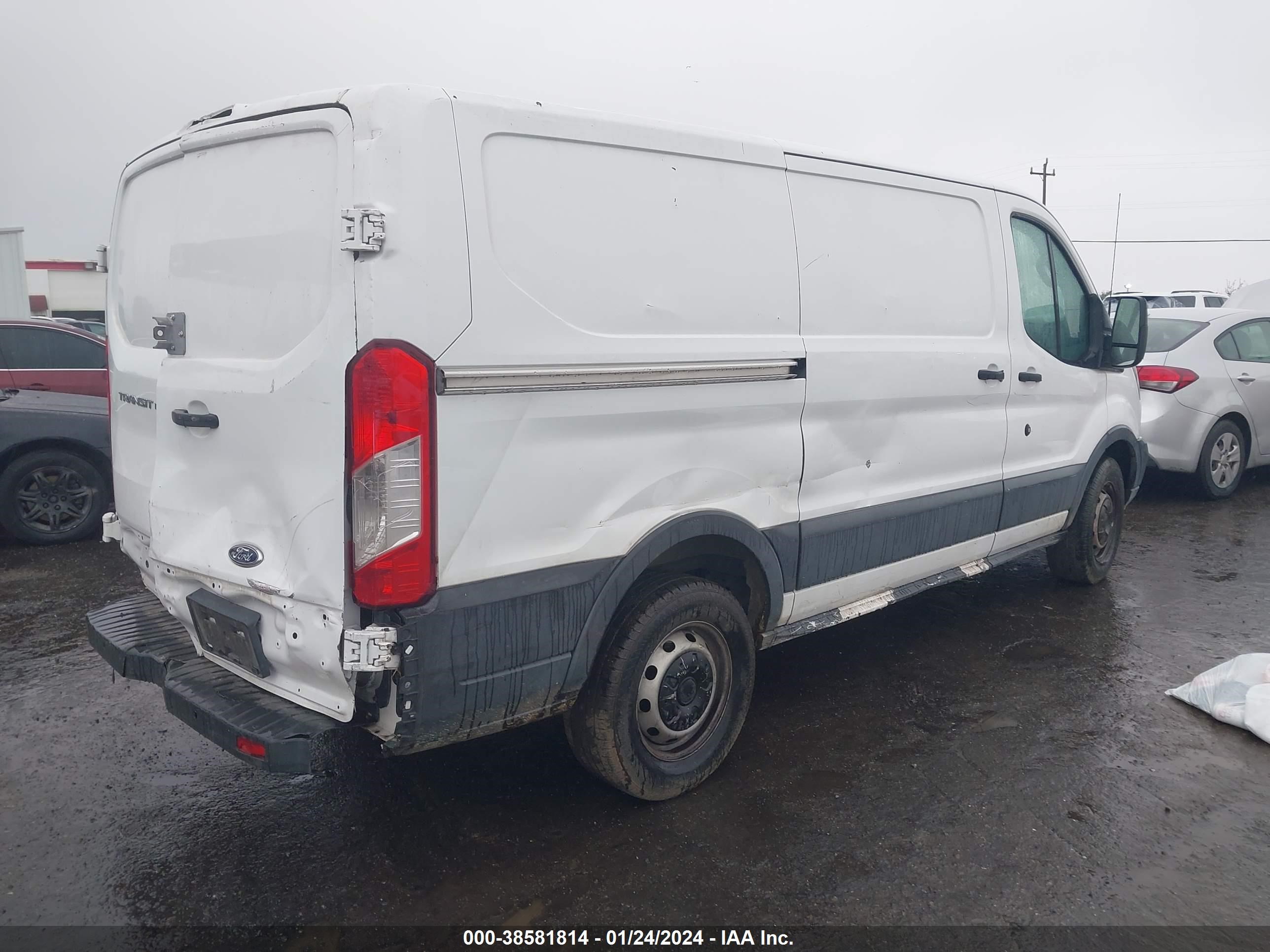 2015 Ford Transit-150 vin: 1FTNE1YM5FKB12438