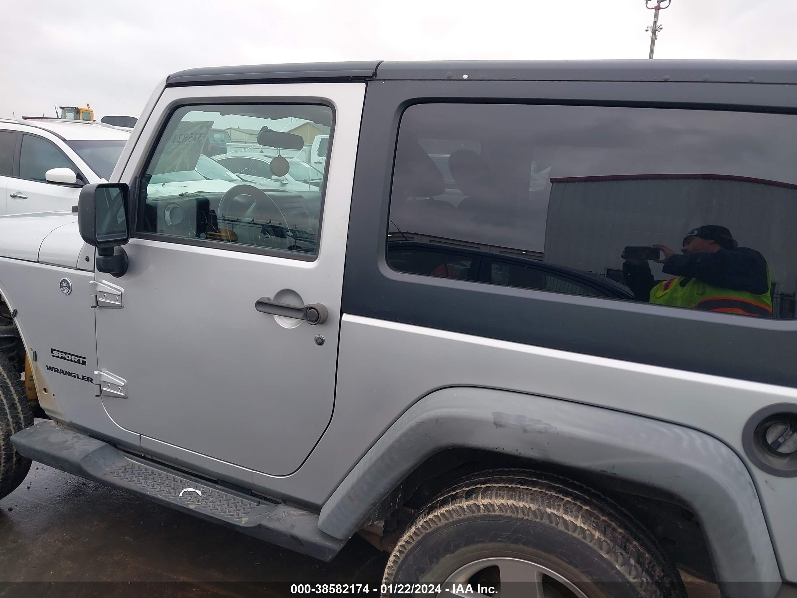 2012 Jeep Wrangler Sport vin: 1C4GJWAG1CL181882