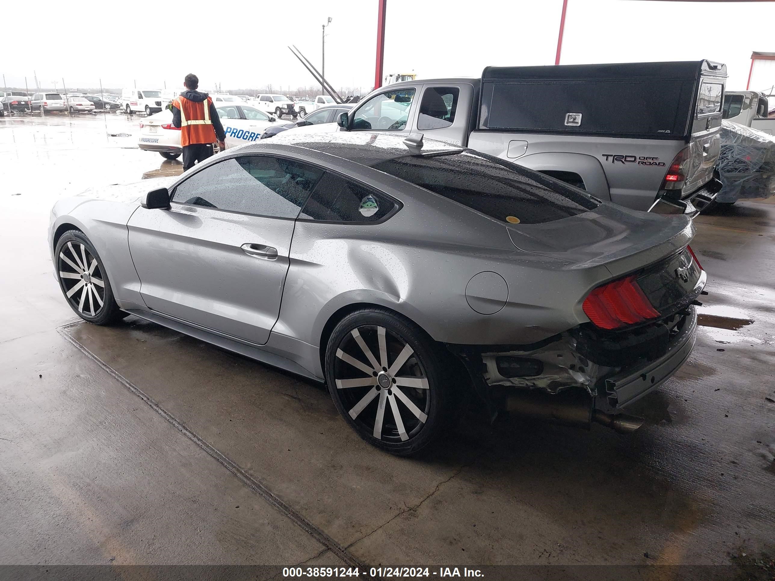 2020 Ford Mustang Ecoboost Fastback vin: 1FA6P8TH4L5142838