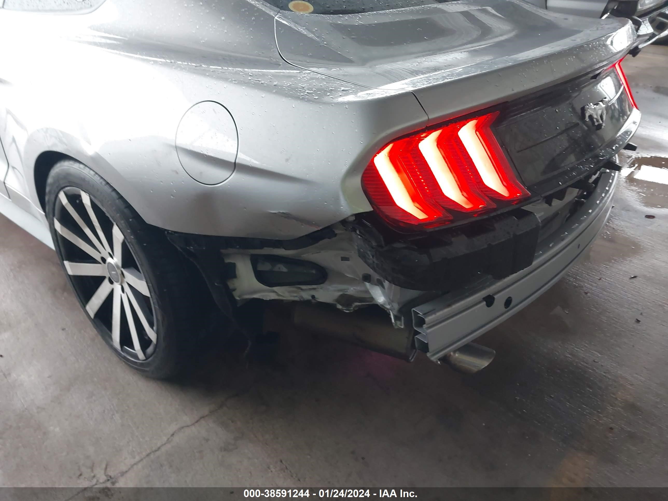 2020 Ford Mustang Ecoboost Fastback vin: 1FA6P8TH4L5142838