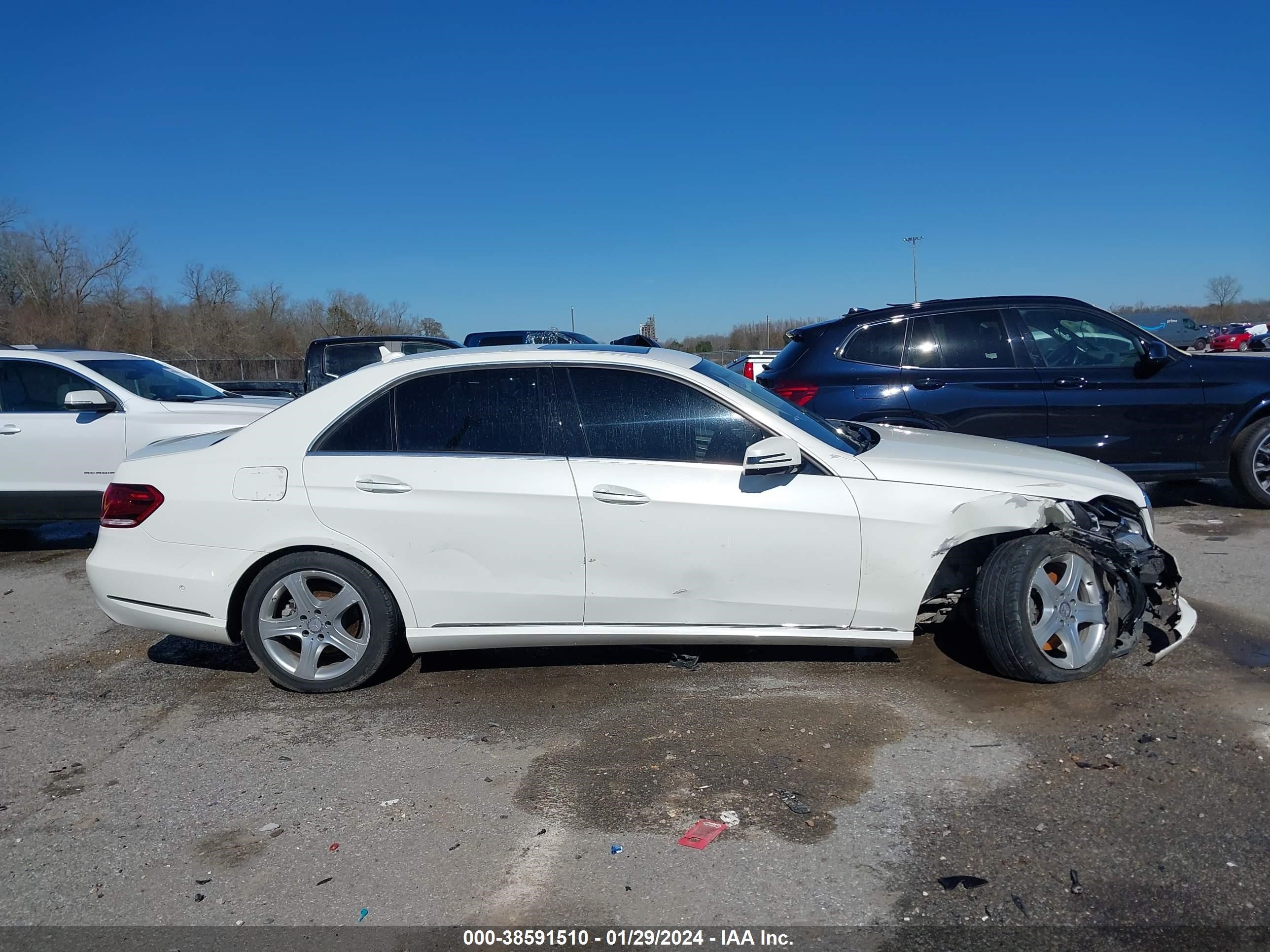 2014 Mercedes-Benz E 350 vin: WDDHF5KBXEB024689