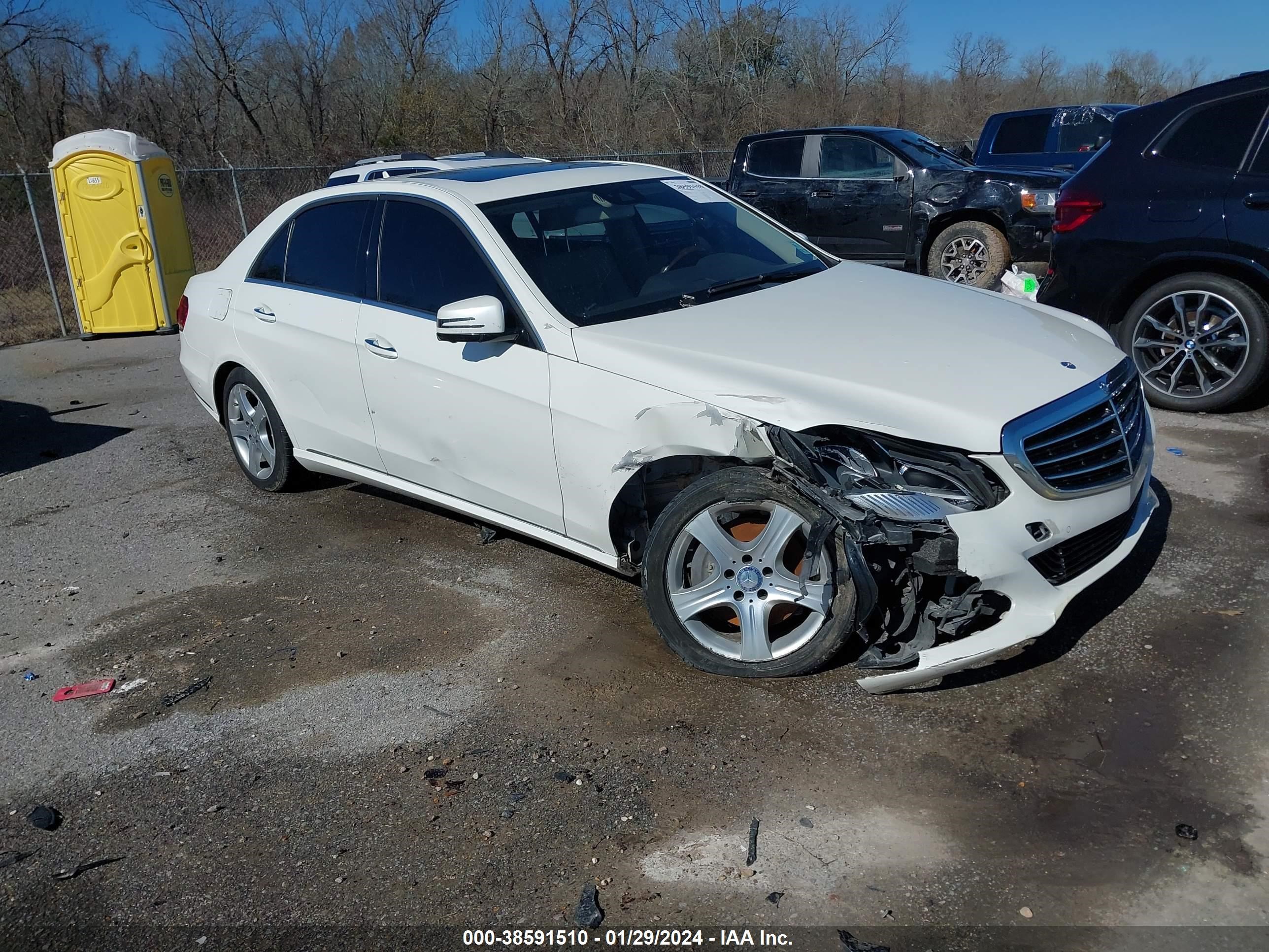 2014 Mercedes-Benz E 350 vin: WDDHF5KBXEB024689