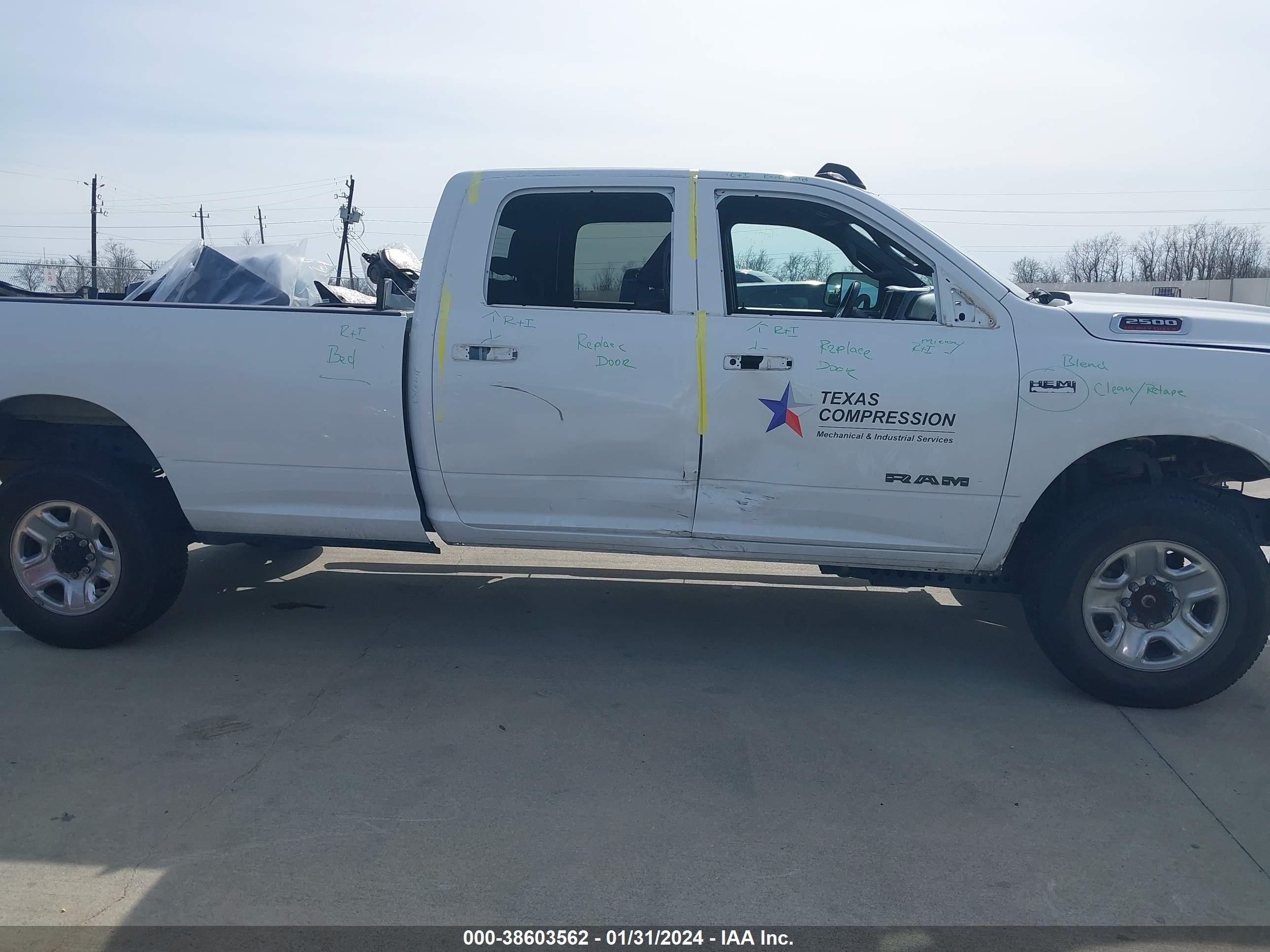 2021 Ram 2500 Tradesman 4X4 8' Box vin: 3C6UR5HJ2MG608600