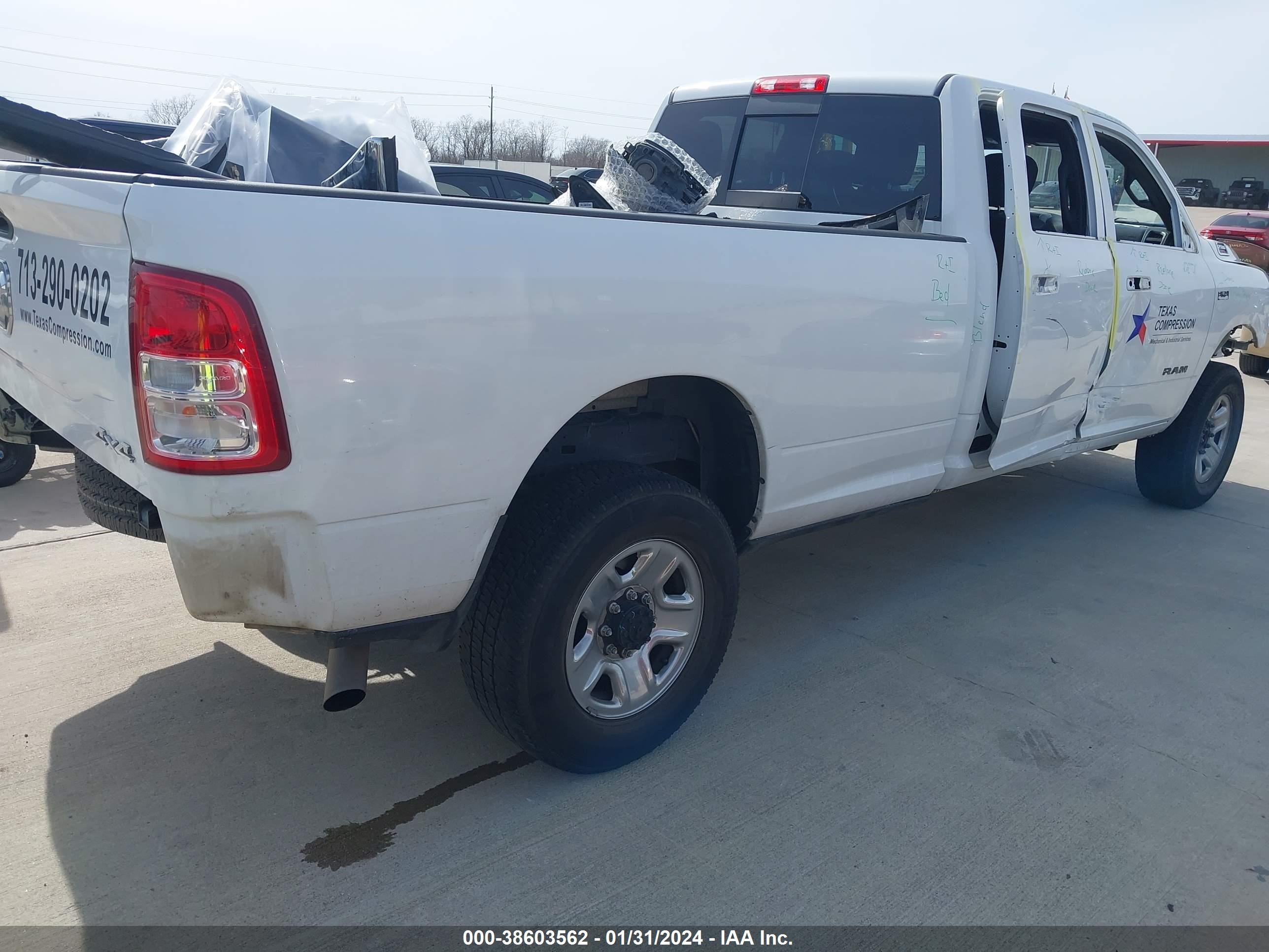 2021 Ram 2500 Tradesman 4X4 8' Box vin: 3C6UR5HJ2MG608600