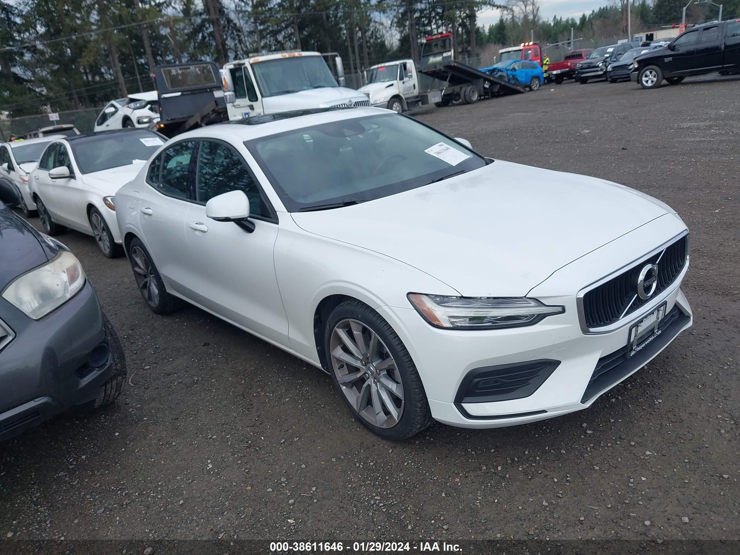 2020 Volvo S60 T5 Momentum vin: 7JR102FK4LG060773