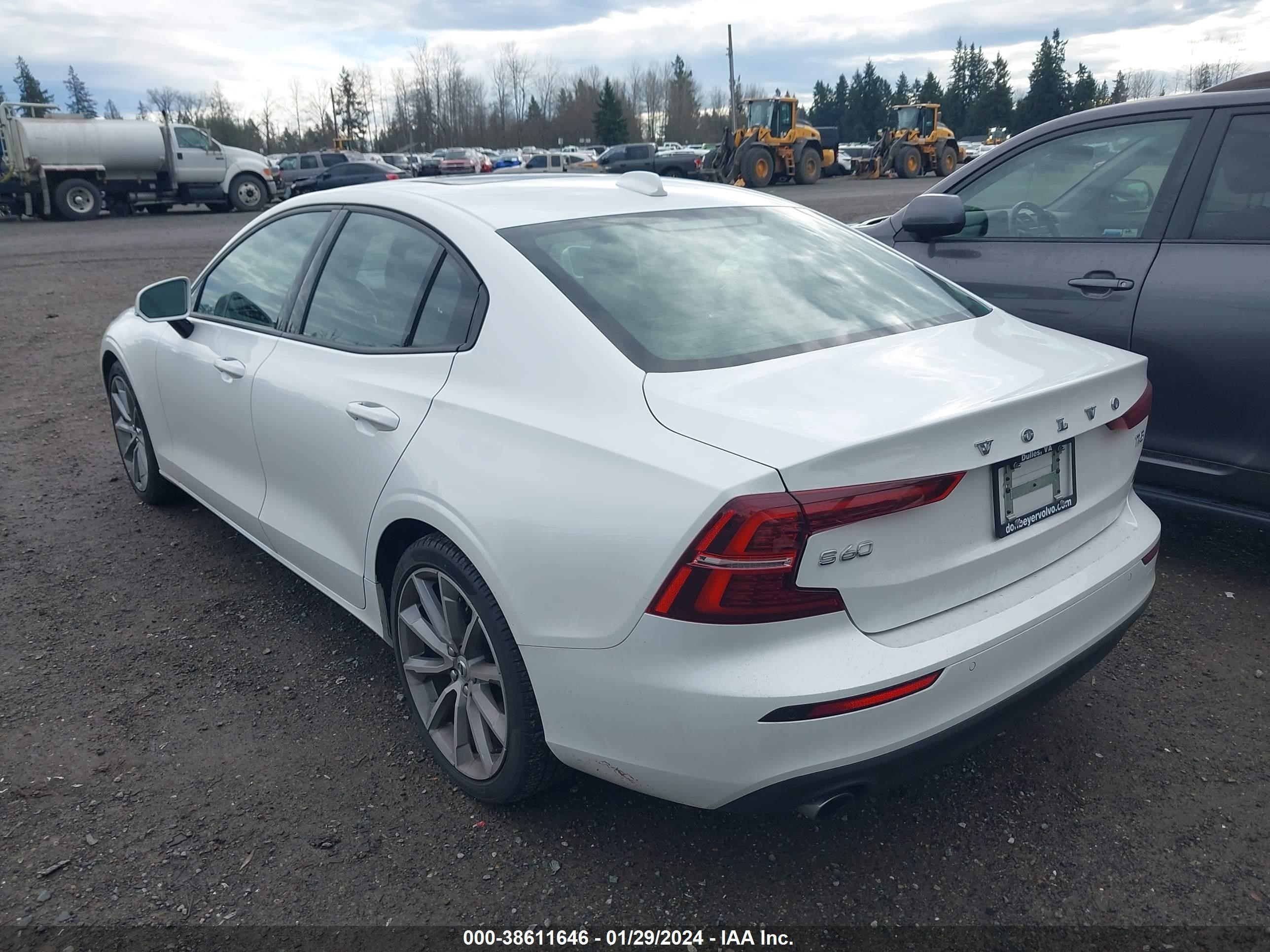 2020 Volvo S60 T5 Momentum vin: 7JR102FK4LG060773