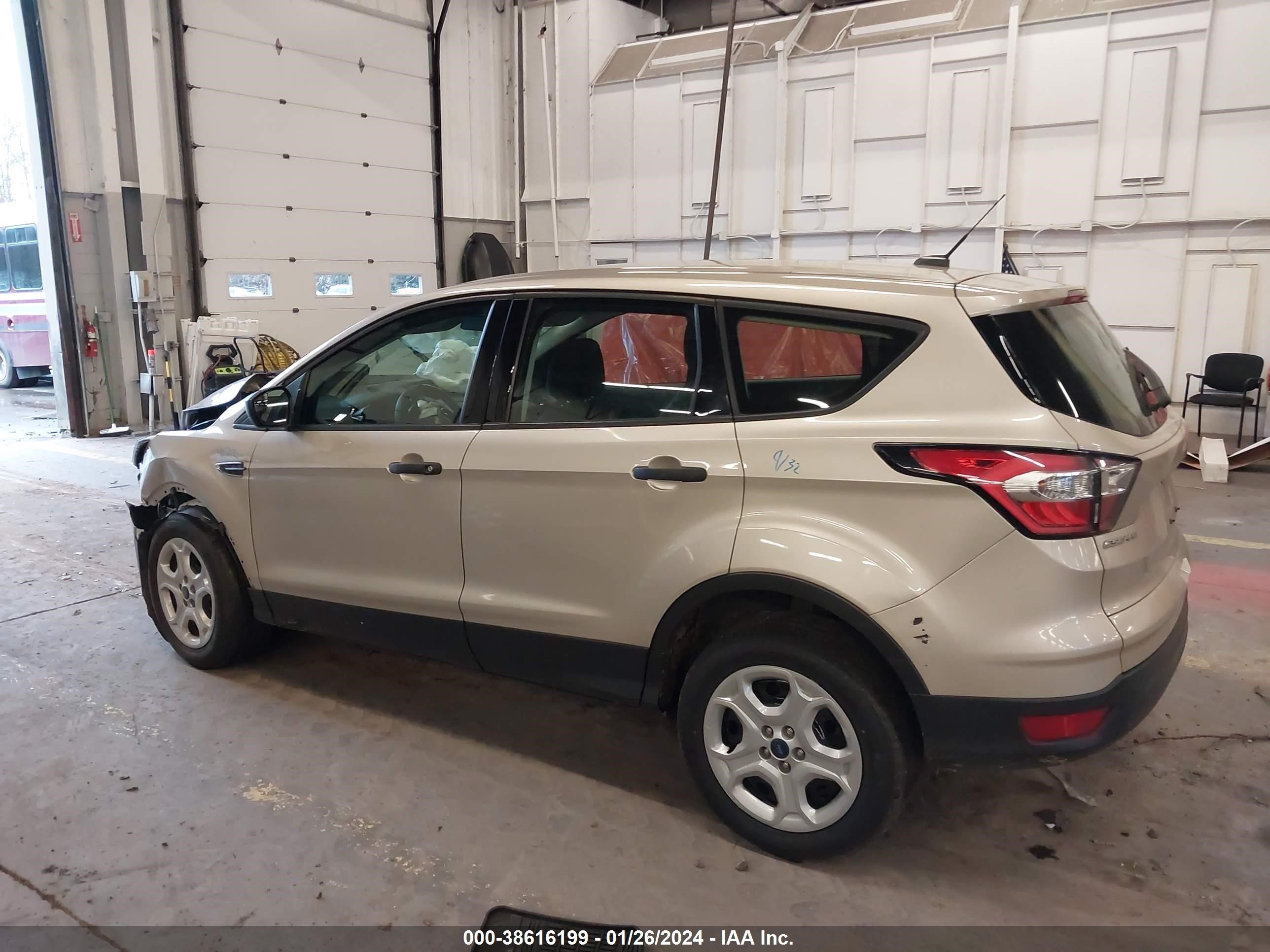 2017 Ford Escape S vin: 1FMCU0F74HUC90054