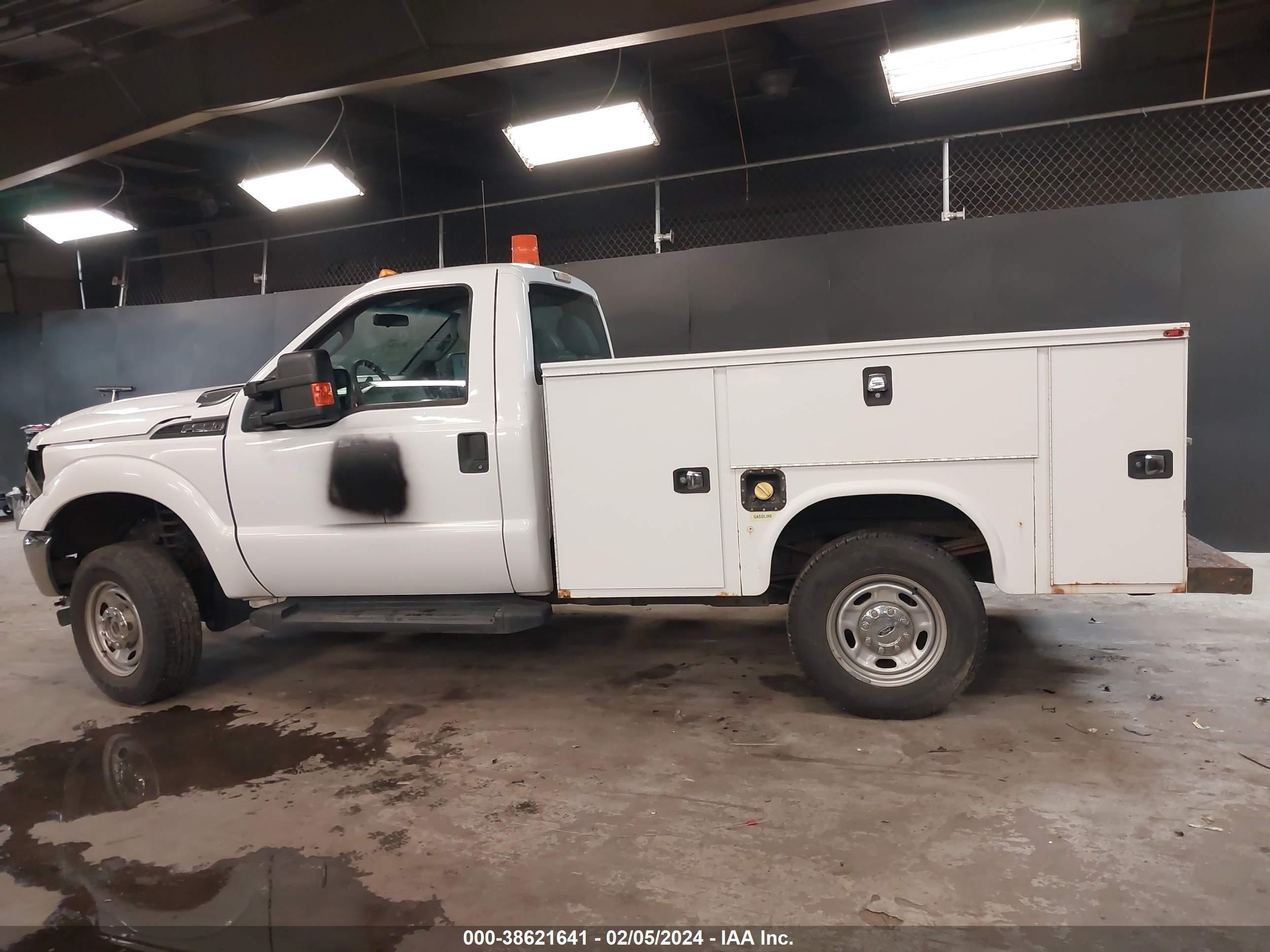 2015 Ford F-250 Xl vin: 1FDBF2B69FEA59284