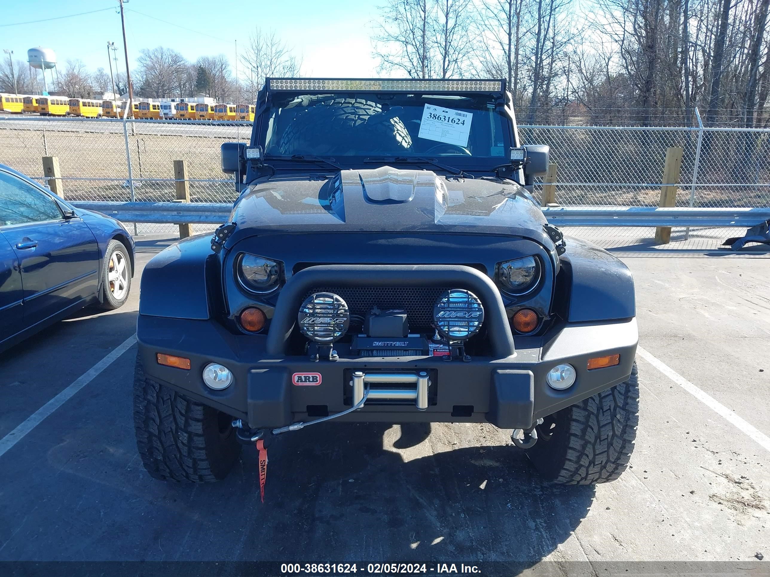 2012 Jeep Wrangler Unlimited Sahara vin: 1C4BJWEG7CL173404