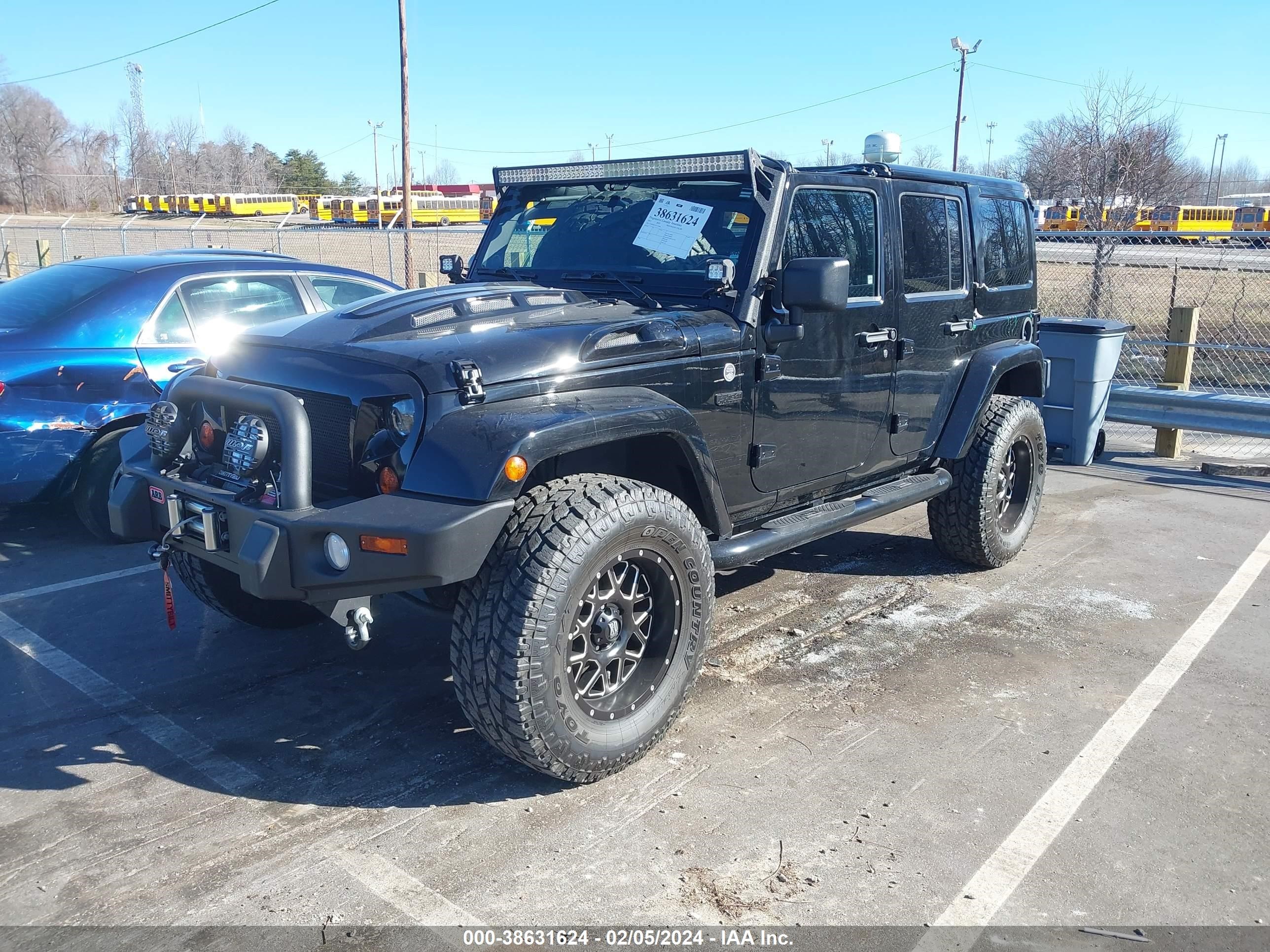 2012 Jeep Wrangler Unlimited Sahara vin: 1C4BJWEG7CL173404