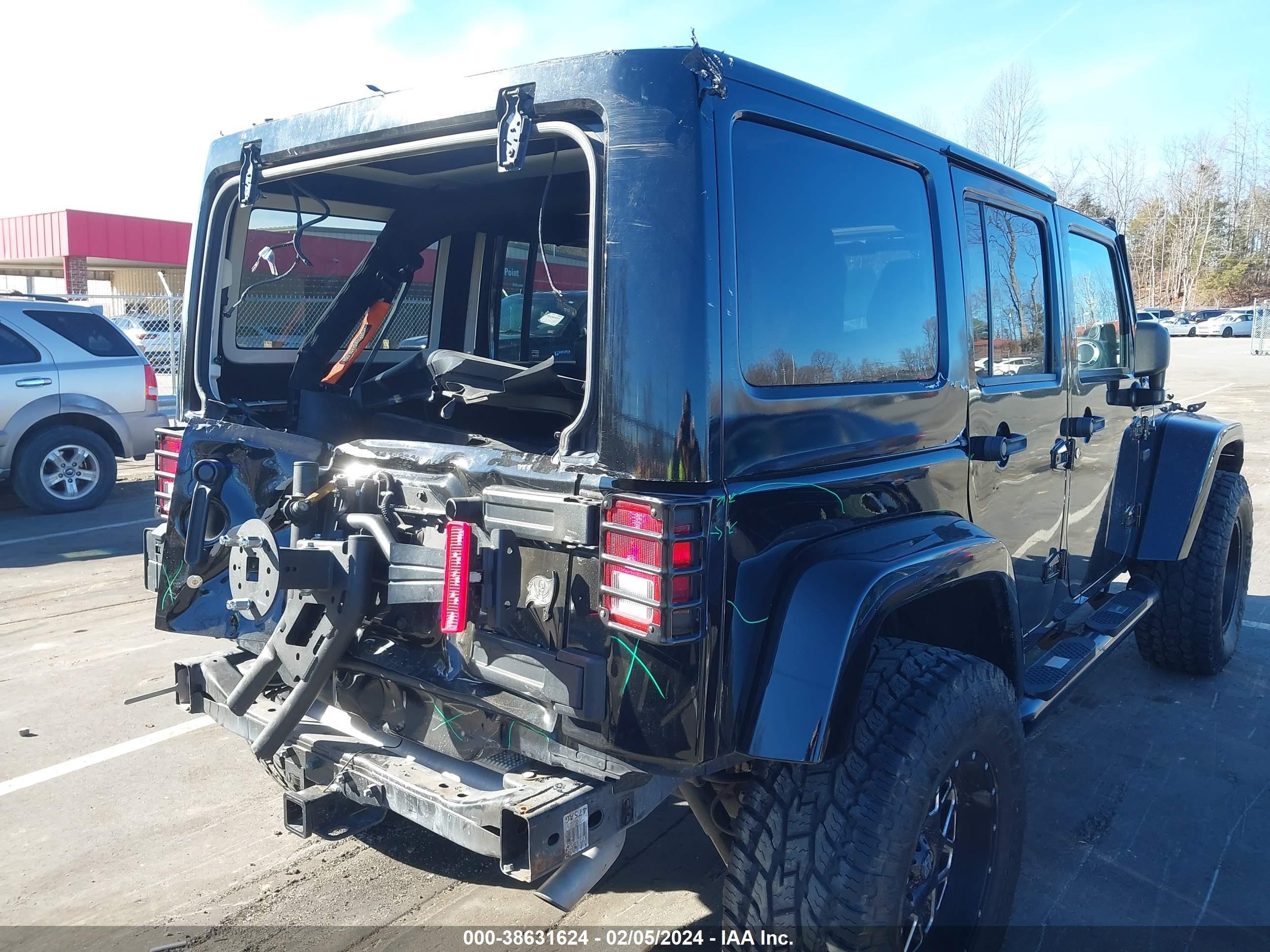 2012 Jeep Wrangler Unlimited Sahara vin: 1C4BJWEG7CL173404