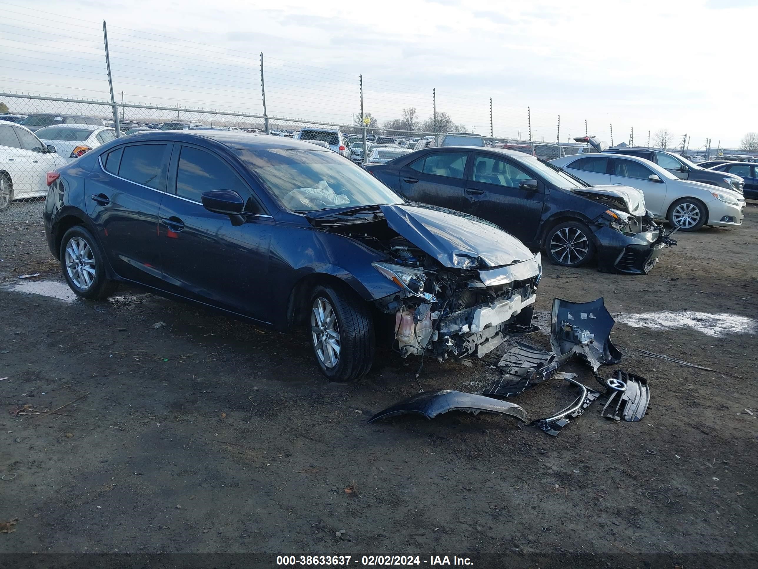 2016 Mazda Mazda3 I Sport vin: JM1BM1U73G1323070