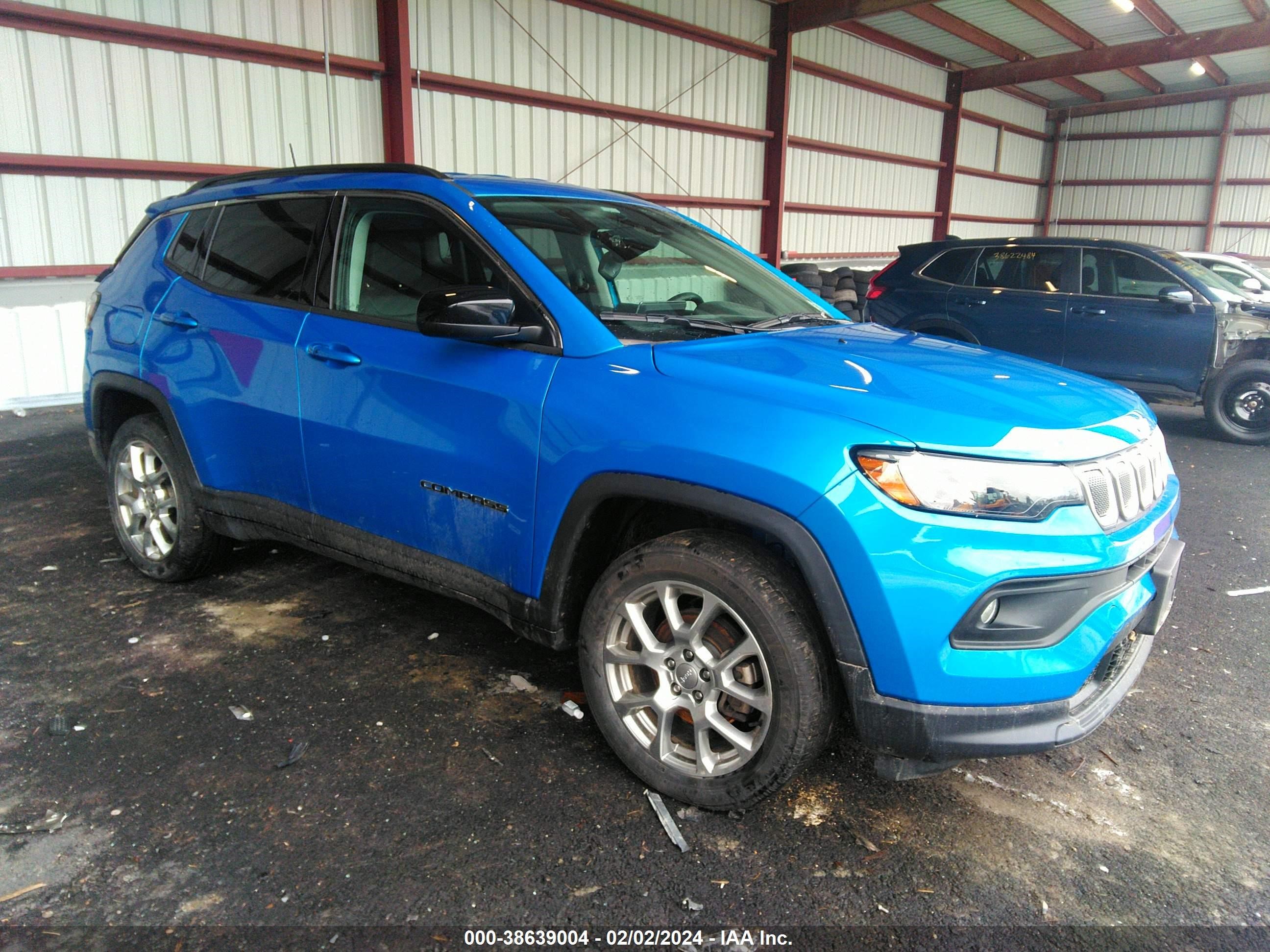 2022 Jeep Compass Latitude Lux 4X4 vin: 3C4NJDFB8NT152394