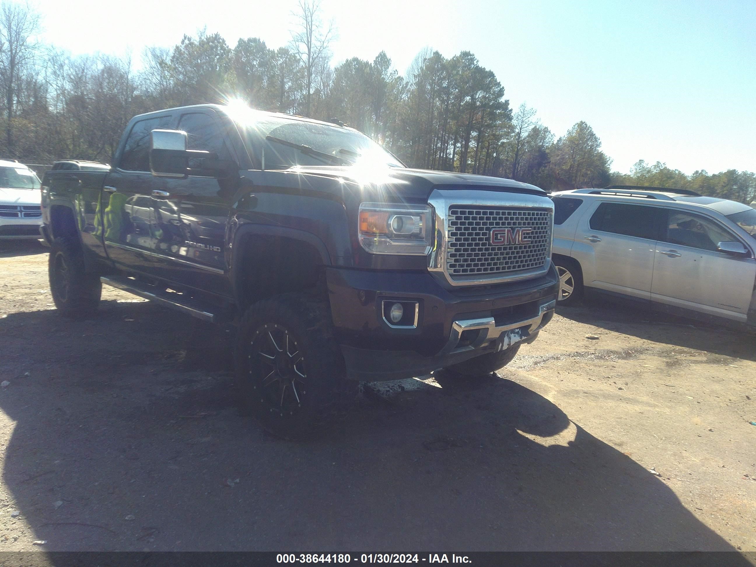 2016 GMC Sierra 2500Hd Denali vin: 1GT12UE80GF130307