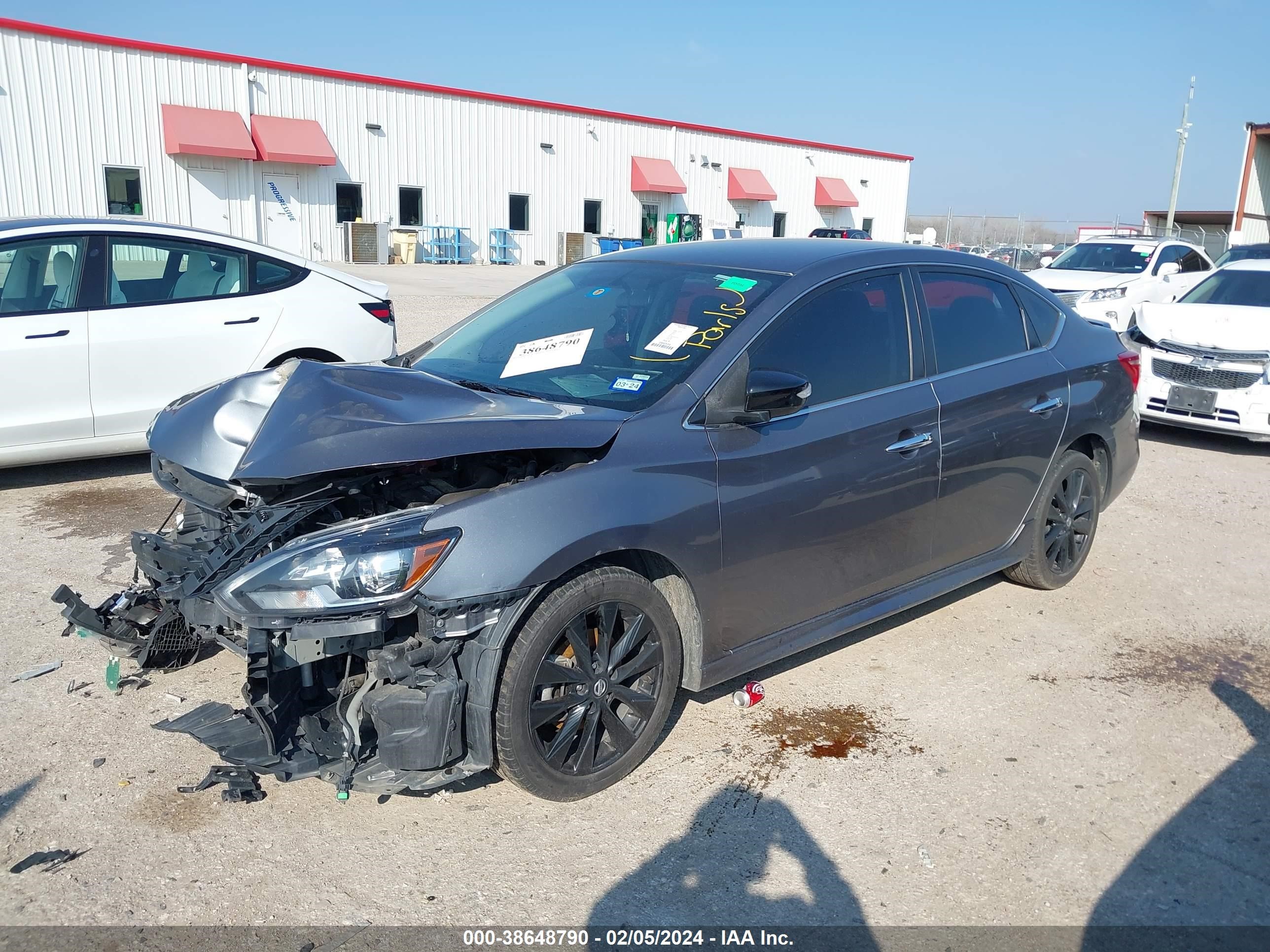 2018 Nissan Sentra Sr vin: 3N1AB7APXJY261407