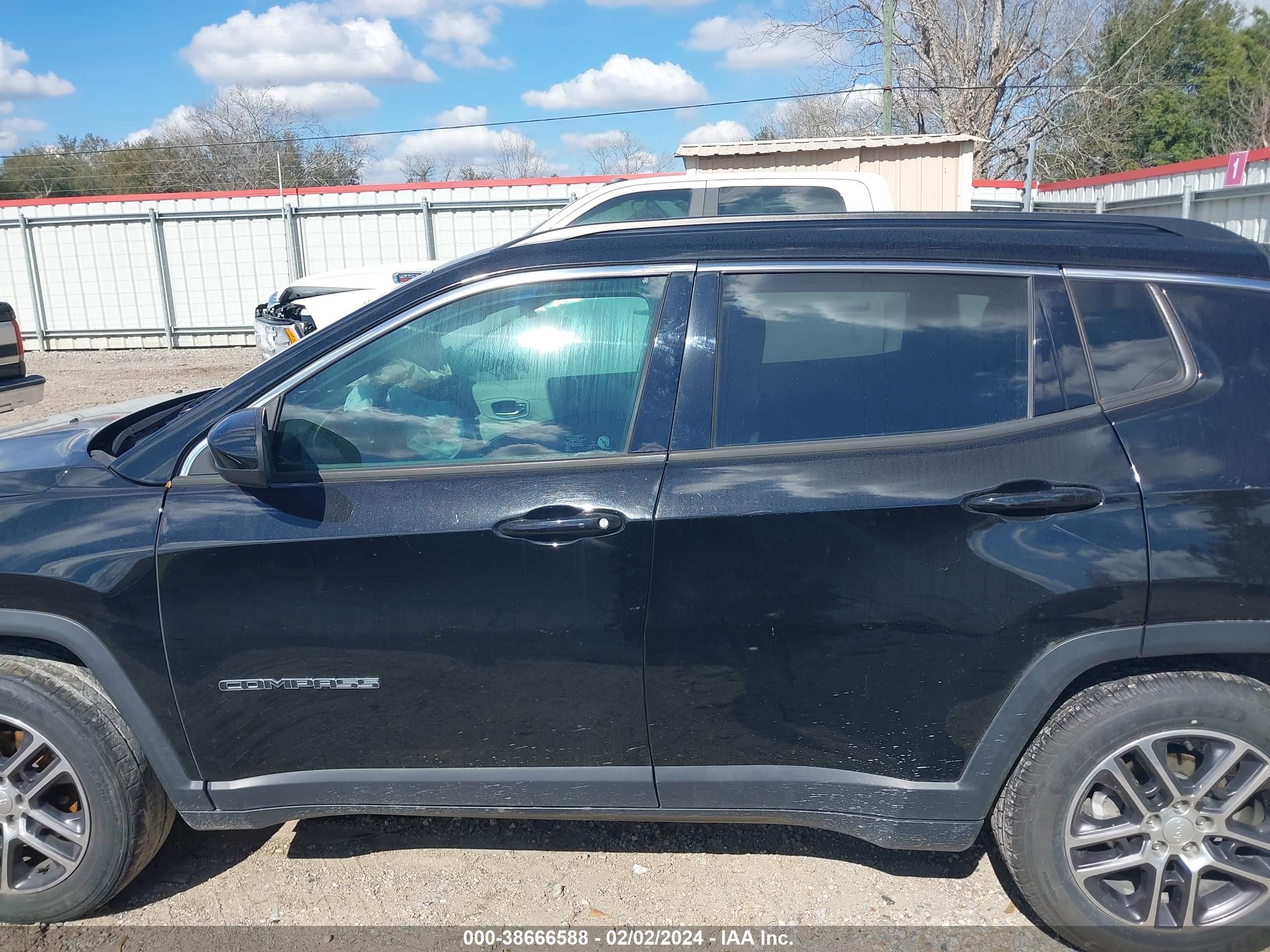 2019 Jeep Compass Sun And Wheel Fwd vin: 3C4NJCBB8KT743482