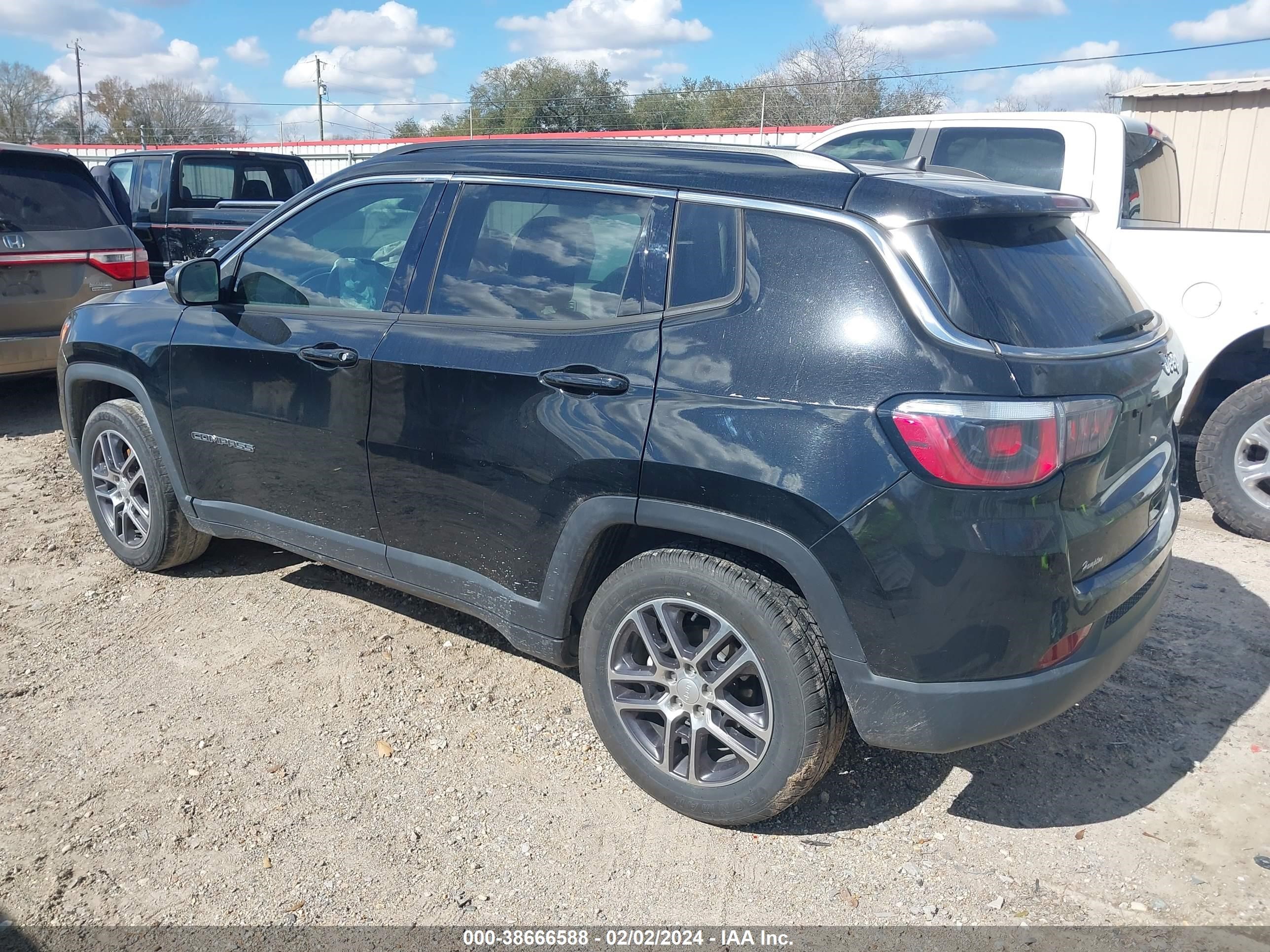 2019 Jeep Compass Sun And Wheel Fwd vin: 3C4NJCBB8KT743482