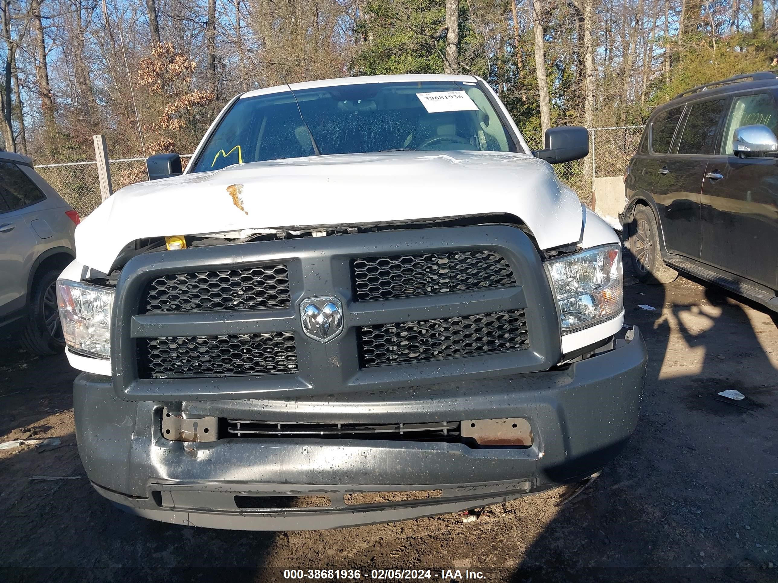 2017 Ram 2500 Tradesman Regular Cab 4X2 8' Box vin: 3C6LR4AT9HG530744