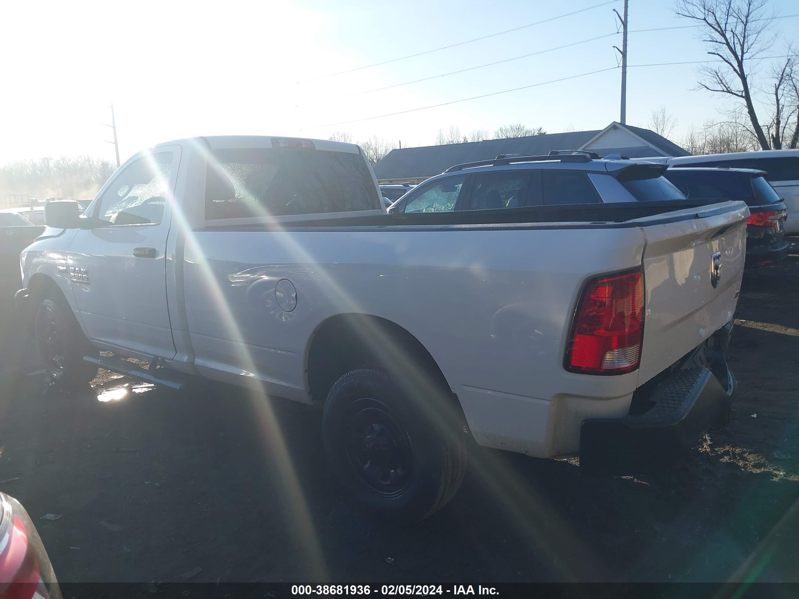 2017 Ram 2500 Tradesman Regular Cab 4X2 8' Box vin: 3C6LR4AT9HG530744