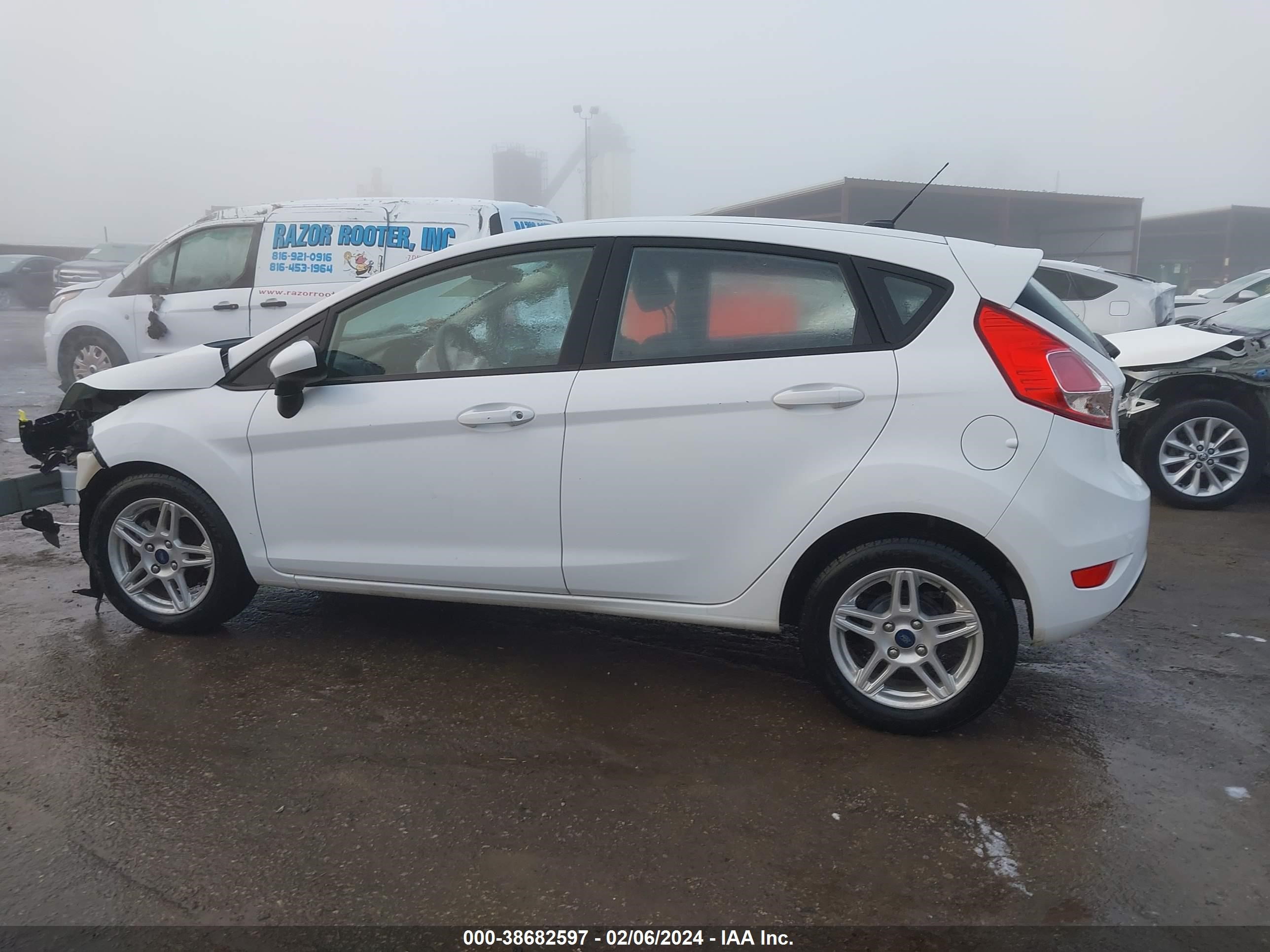 2019 Ford Fiesta Se vin: 3FADP4EJ3KM127305