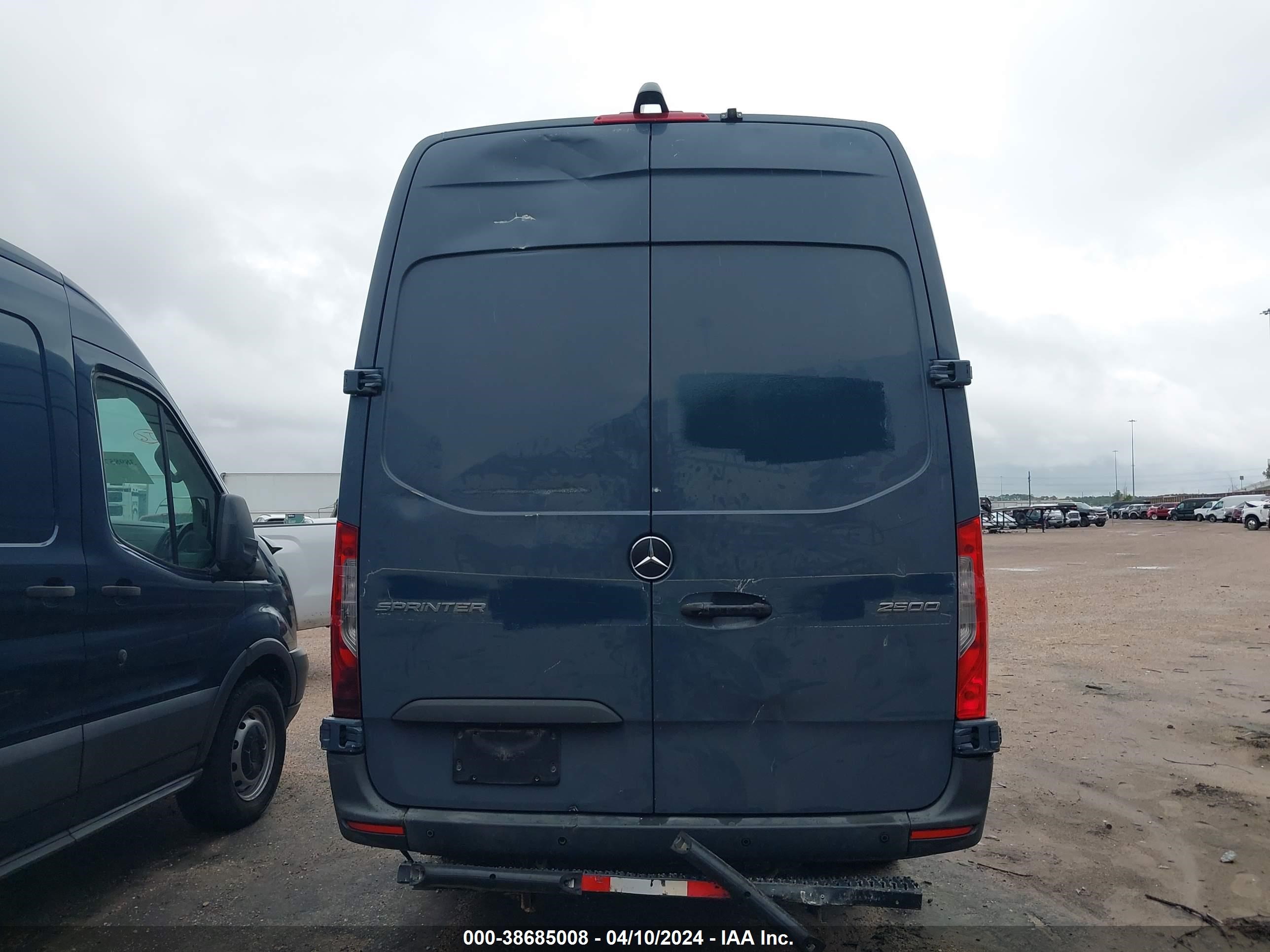 2019 Mercedes-Benz Sprinter 2500 High Roof V6 vin: WD4PF1CD7KP147398