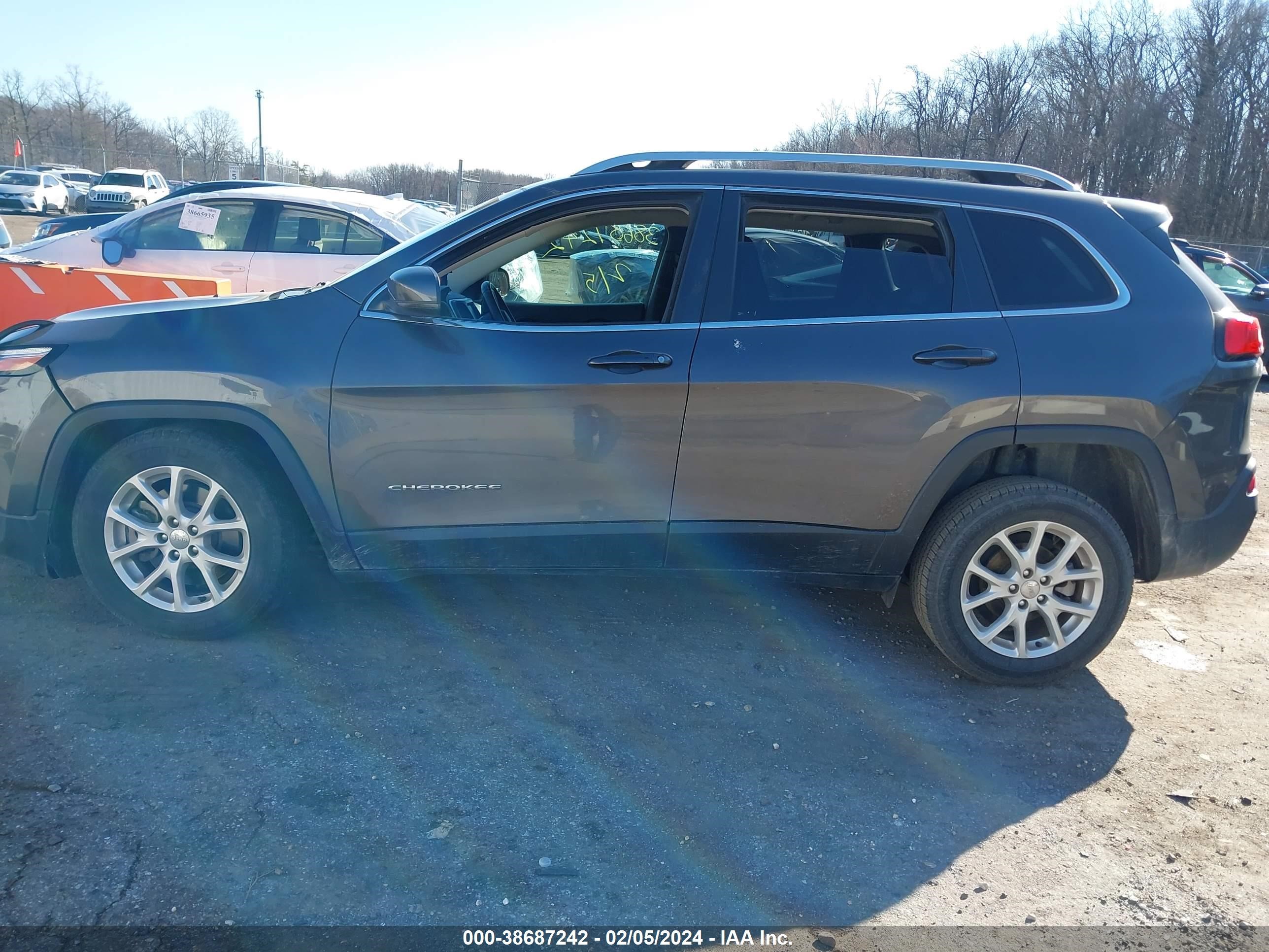 2018 Jeep Cherokee Latitude Plus Fwd vin: 1C4PJLLBXJD604515